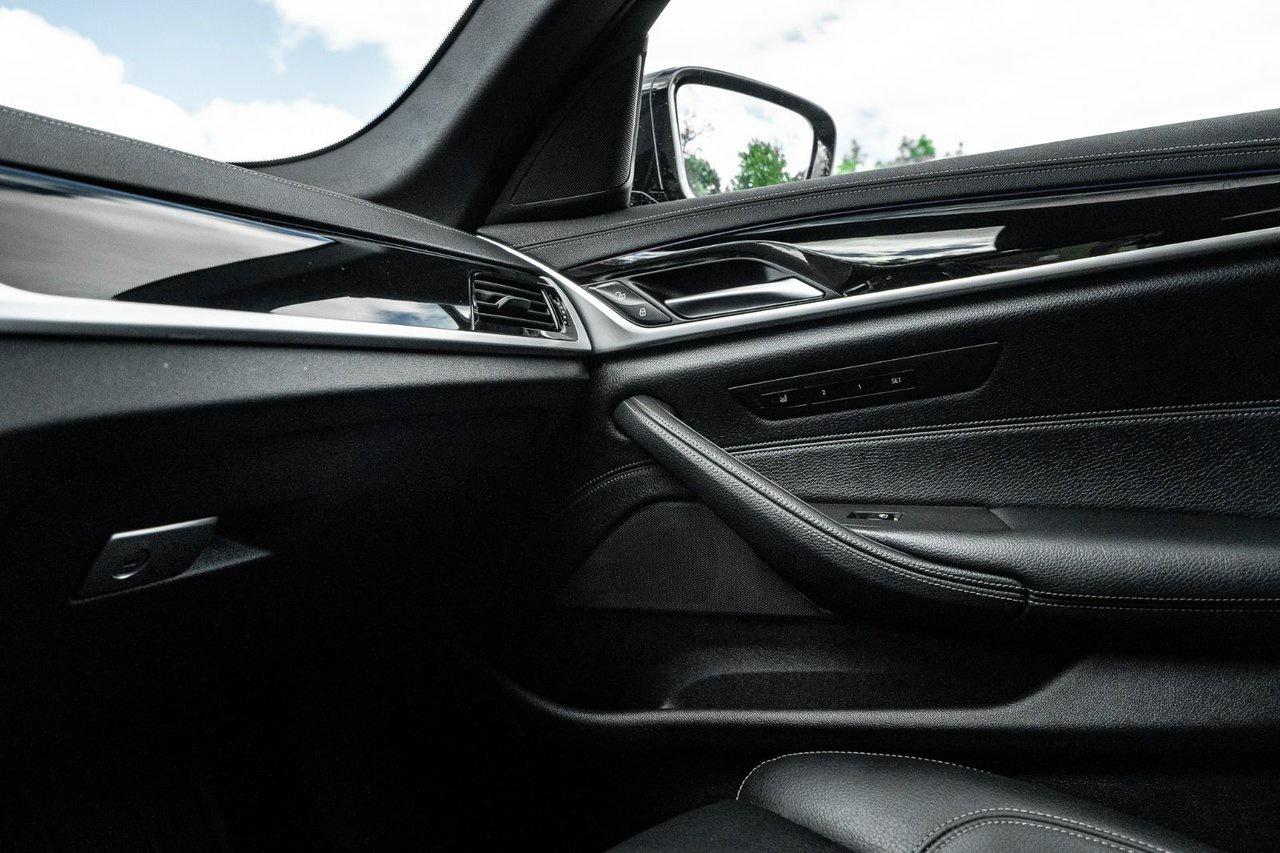 2022 BMW 5 Series 540i xDrive Photo