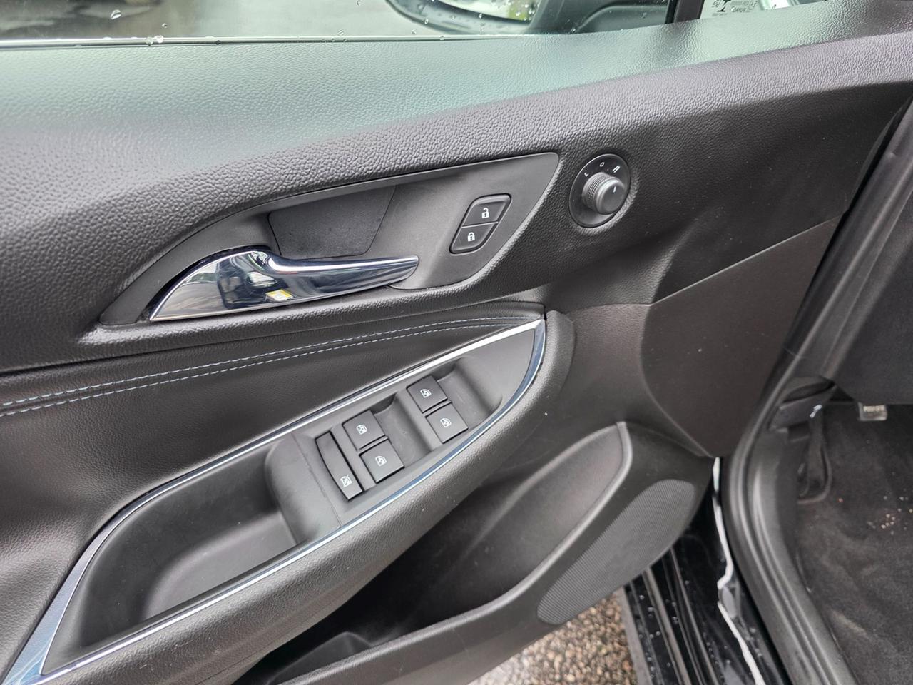 2018 Chevrolet Cruze Premier  RS Photo