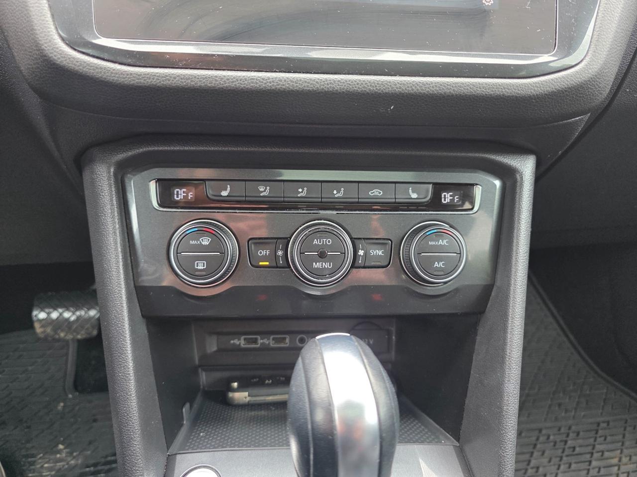 2018 Volkswagen Tiguan SE Photo