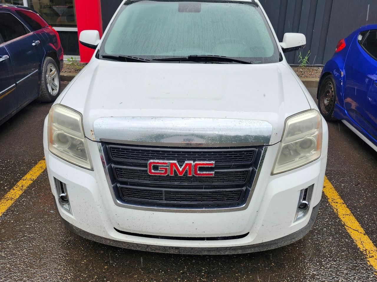 GMC Terrain 2012 168 000 km 5 000 À vendre GMC Terrain 2012 avec 168 000 km. VUS confortable, spacieux et idéal pour la famille ou les déplacements quotidiens, été comme hiver. Le véhicule roule bien, mais le voyant Check Engine est allumé. Lors de la vérification, aucun code nest présent pour le moment. Une inspection mécanique est recommandée pour identifier la cause. Points forts : GMC Terrain 2012 168 000 km VUS spacieux et confortable Bonne tenue de route en hiver Prix demandé : 5 000 Véhicule vendu tel quel, sans garantie. Possibilité intéressante pour quelquun qui veut un VUS à bon prix avec un petit suivi mécanique à faire. Pour plus dinformations ou pour venir le voir, contactez-nous.