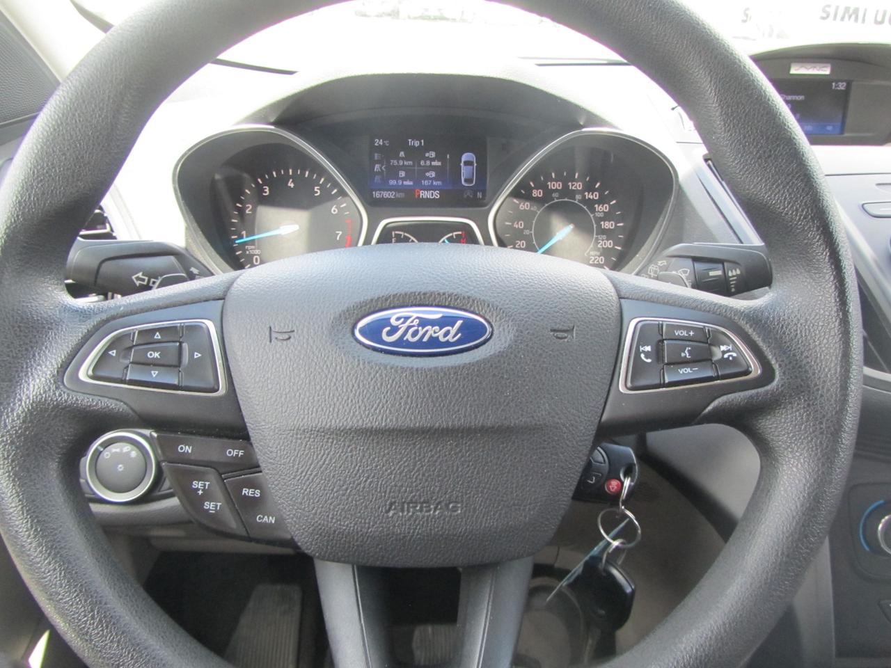 2017 Ford Escape SE FWD Photo