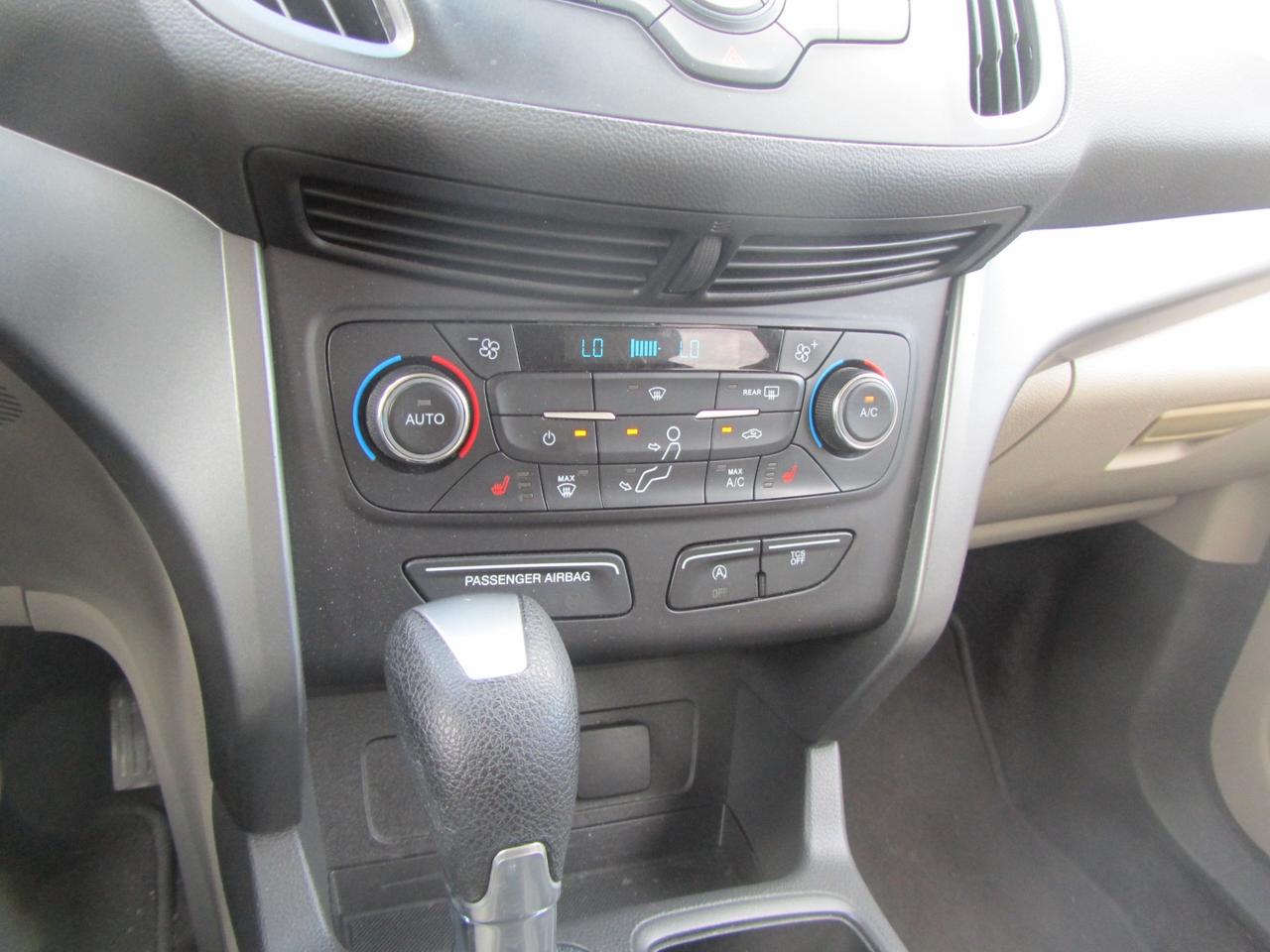 2017 Ford Escape SE FWD Photo