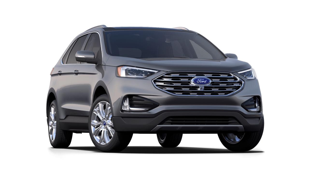 2022 Ford Edge Titanium Photo3