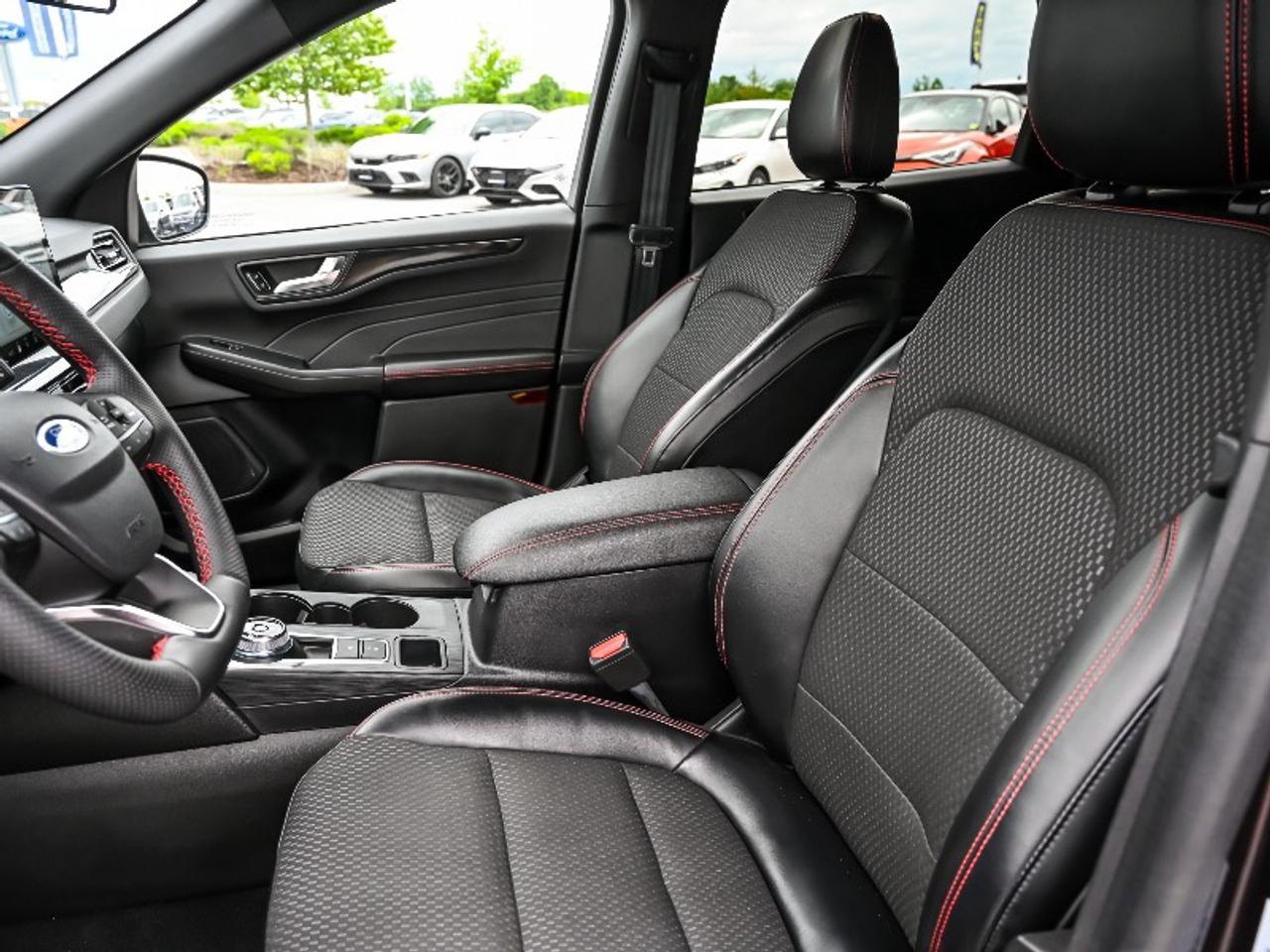 2023 Ford Escape ST-Line Select Photo