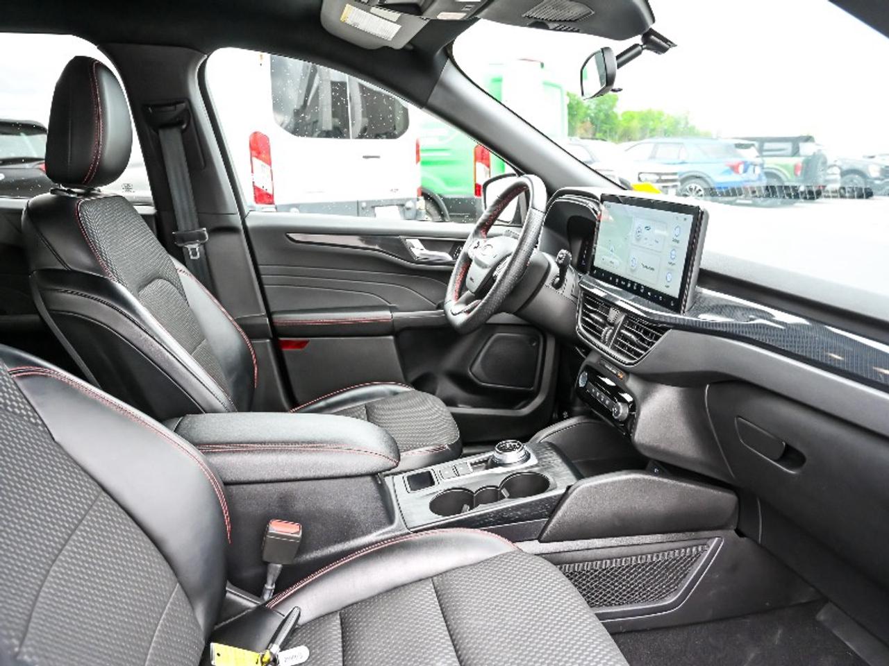 2023 Ford Escape ST-Line Select Photo