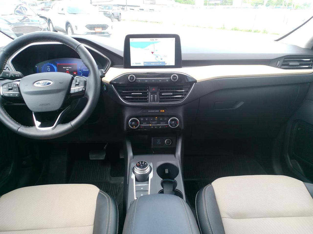 2021 Ford Escape Titanium AWD Photo
