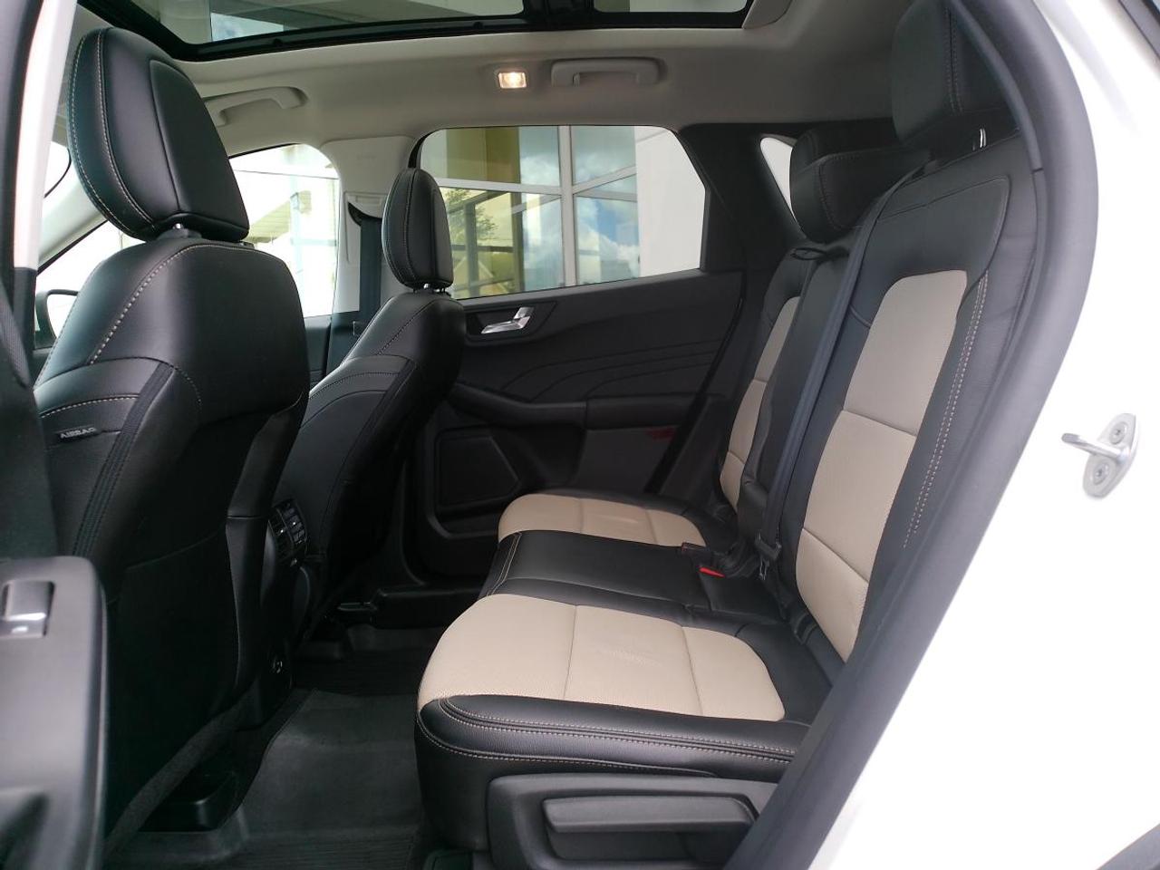 2021 Ford Escape Titanium AWD Photo
