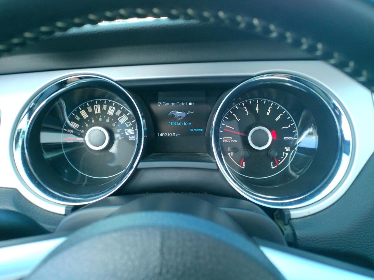 2014 Ford Mustang 2DR CONV V6 PREMIUM Photo