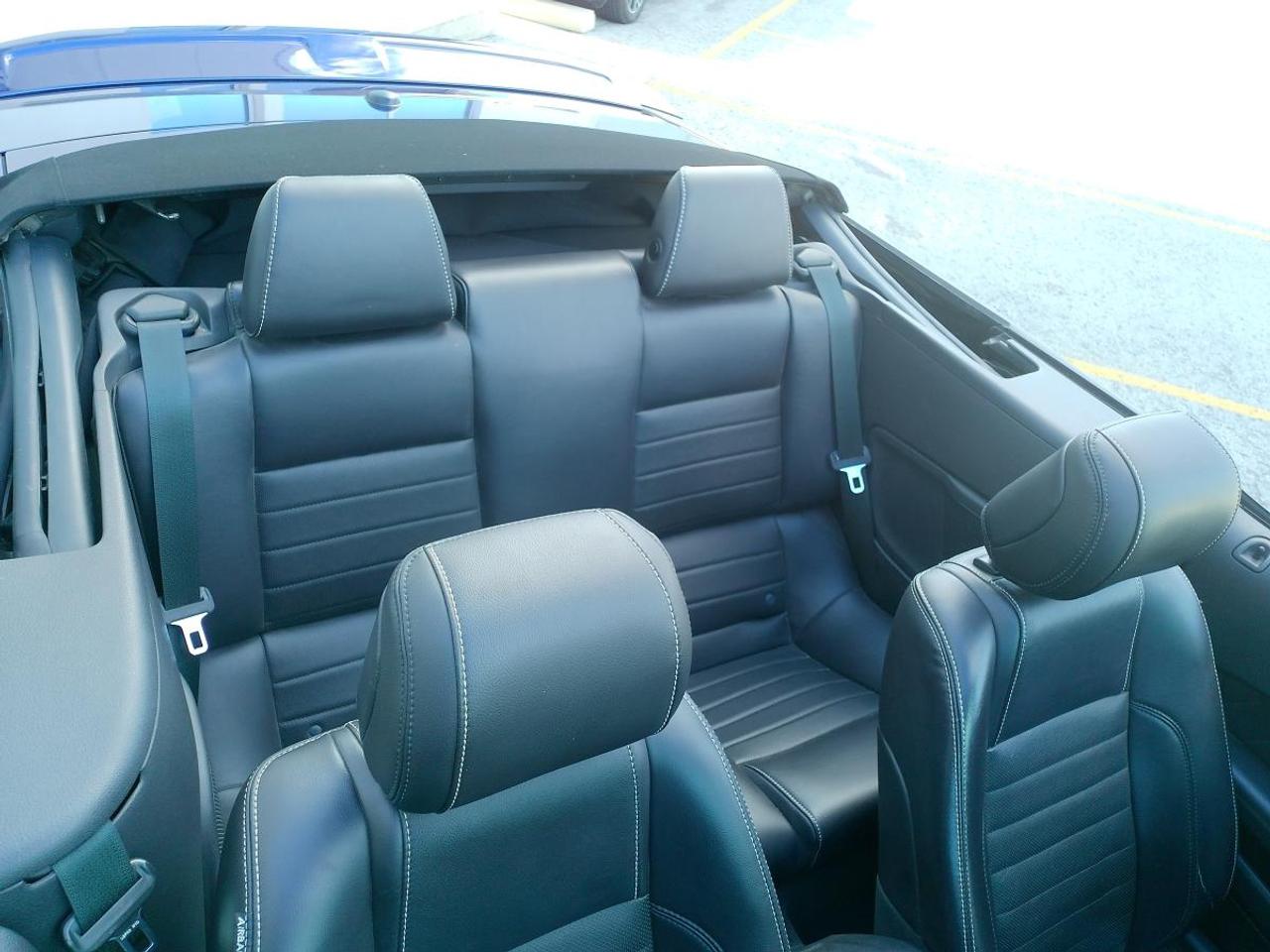 2014 Ford Mustang 2DR CONV V6 PREMIUM Photo