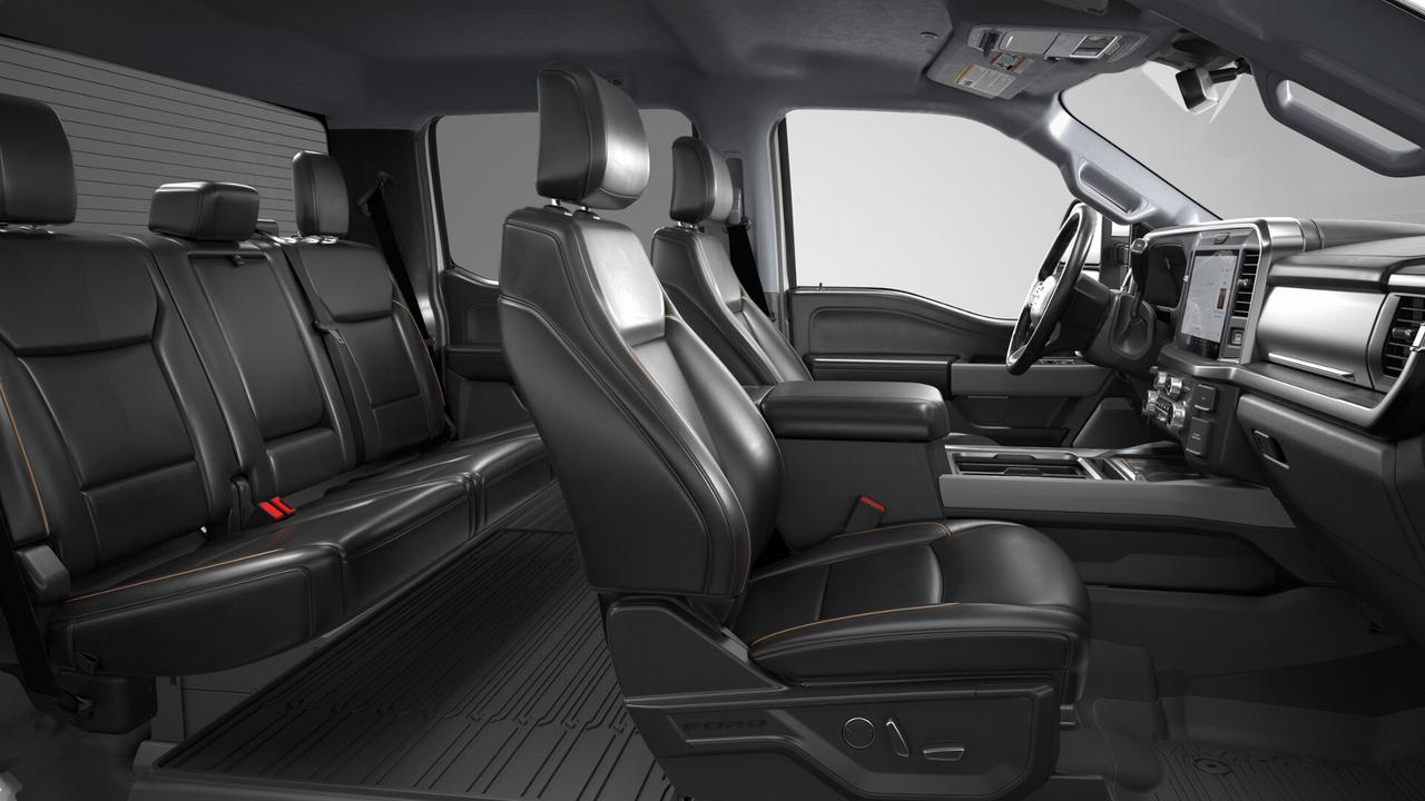 2026 Ford Super Duty F-250 LARIAT Photo