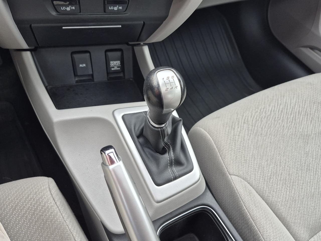 2013 Honda Civic EX 5 SPEED MANUAL Photo