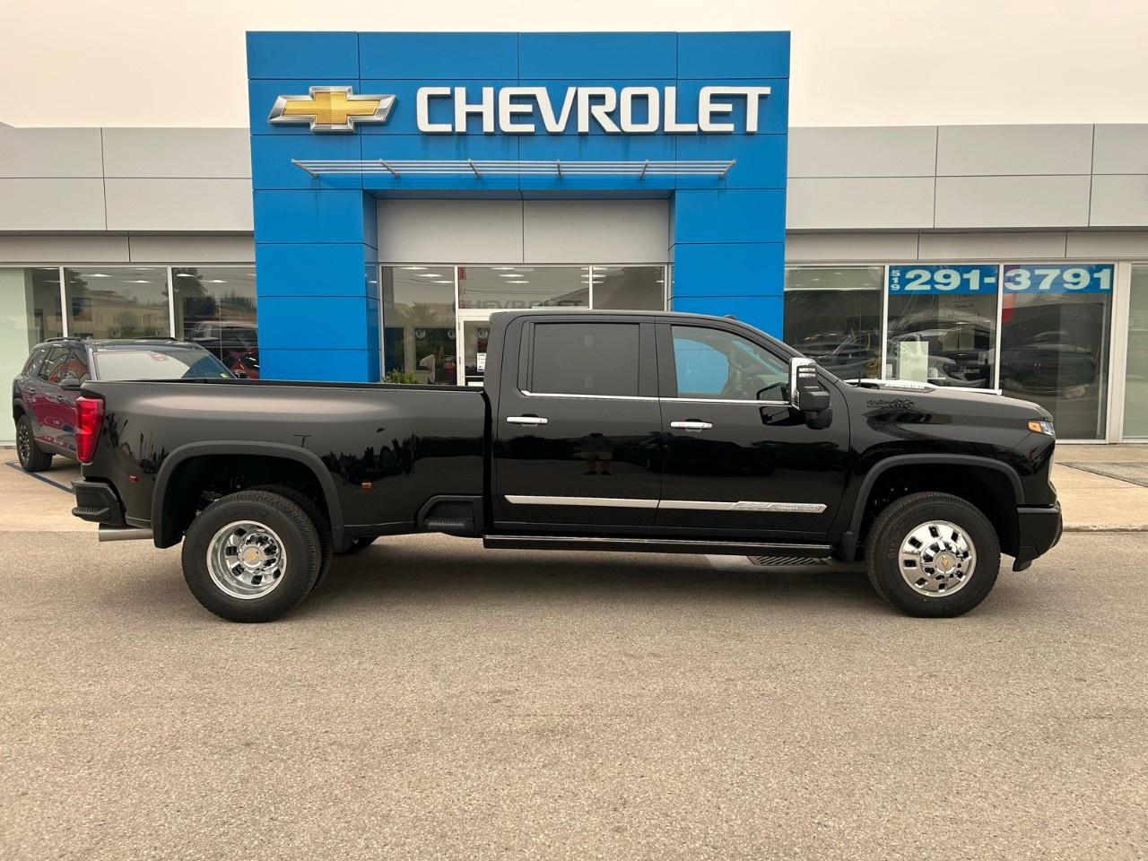 2026 Chevrolet Silverado 3500HD 4WD Crew Cab Long Box High Country Photo