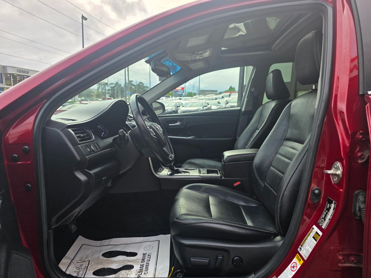 2015 Toyota Camry HYBRID XLE HYBRID | Accident Free | Leather | Sunroof | JBL | NAVI Photo