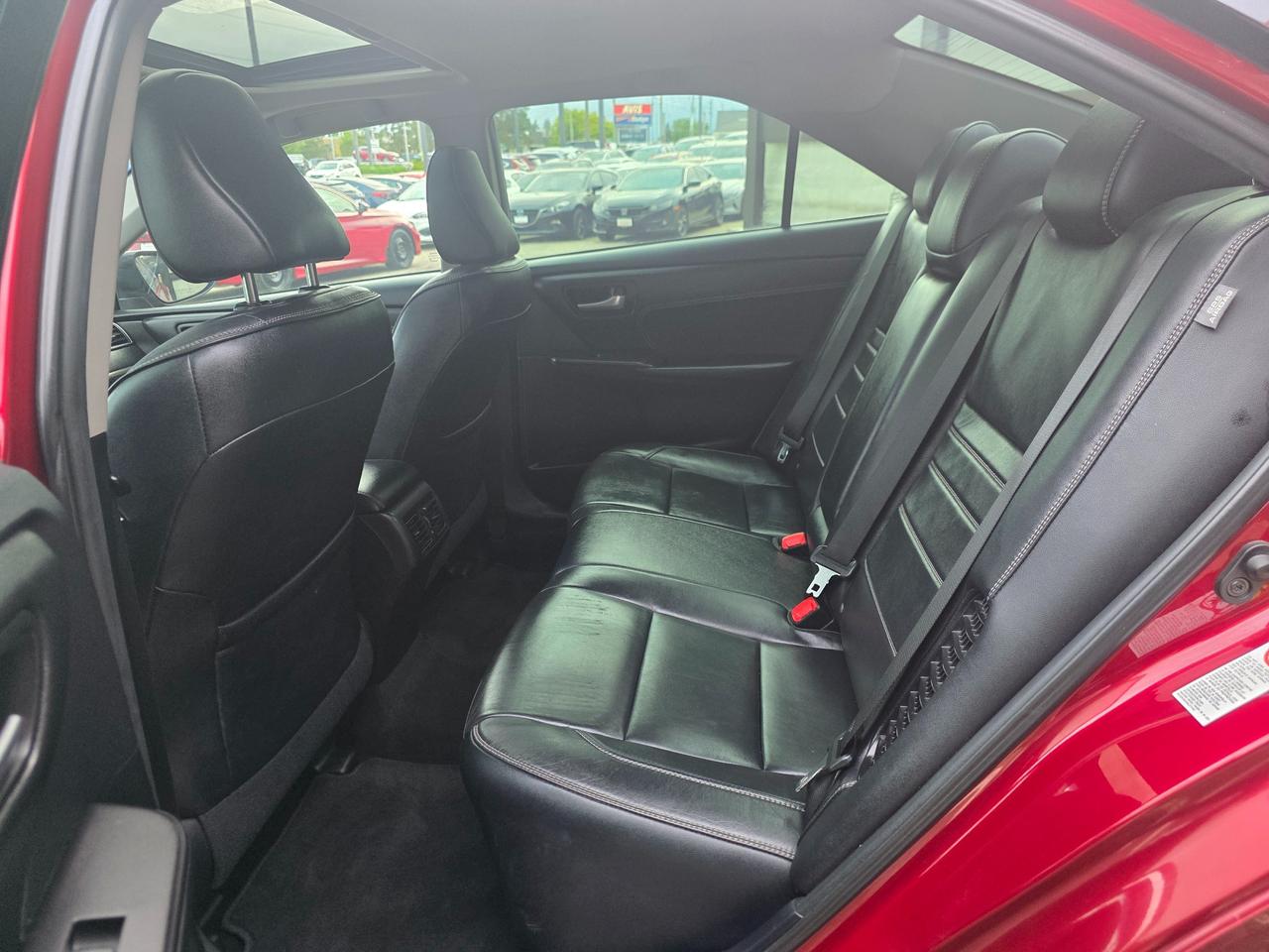 2015 Toyota Camry HYBRID XLE HYBRID | Accident Free | Leather | Sunroof | JBL | NAVI Photo