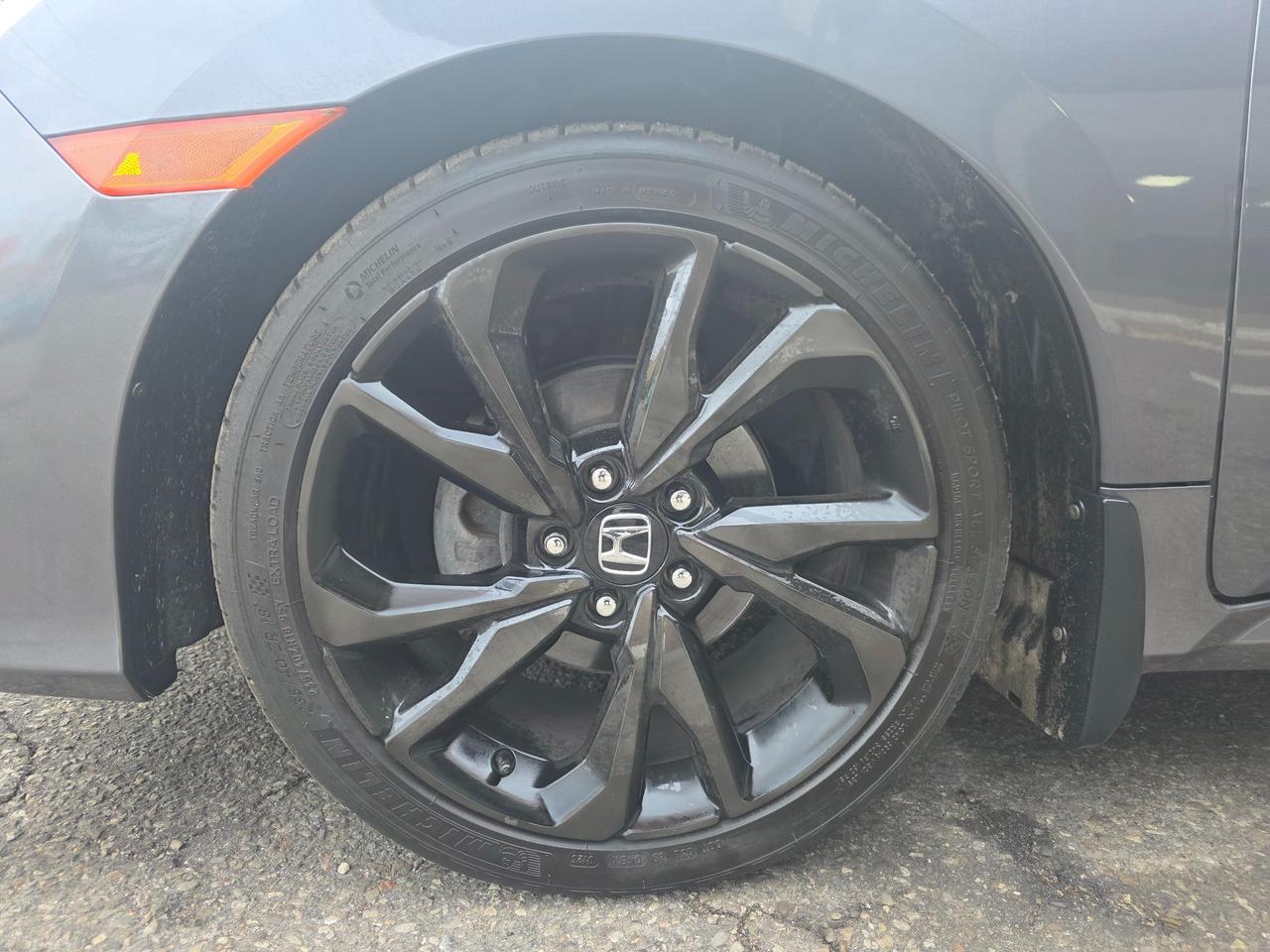 2020 Honda Civic LX MANUAL | Premium Alloys | Apple Car Play | Android Auto | Honda Sensing Photo