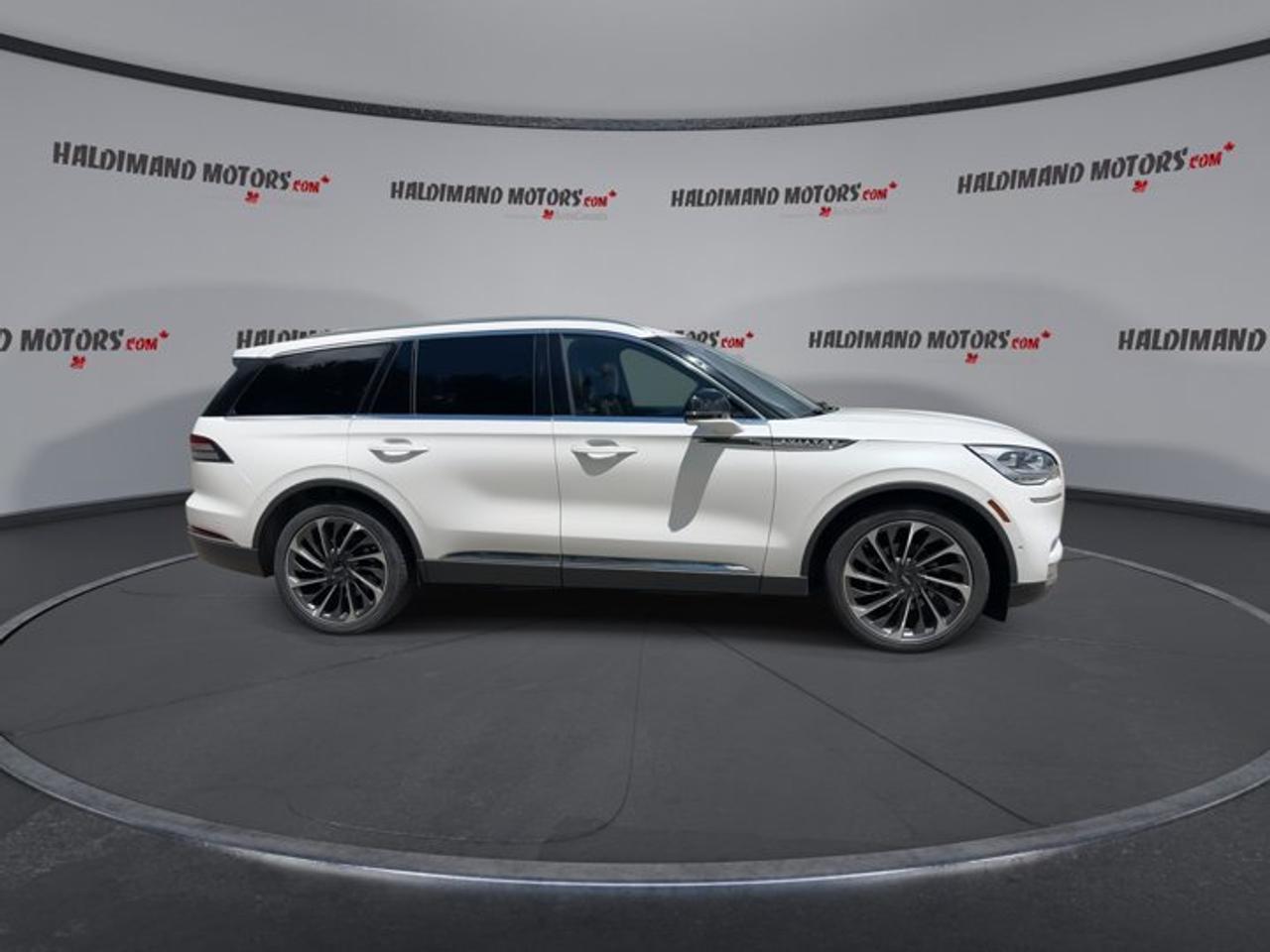 2023 Lincoln Aviator Reserve AWD | No Accidents | 360 Camera | Ventilated Seats Photo