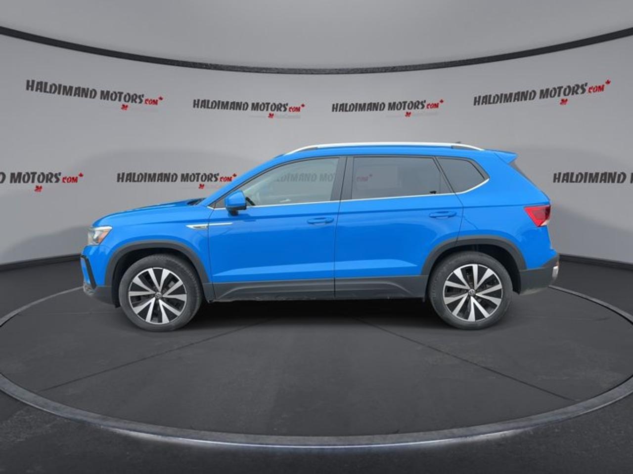 2023 Volkswagen Taos Comfortline 4WD | No Accidents | Leather Seats | Heated Steering Photo
