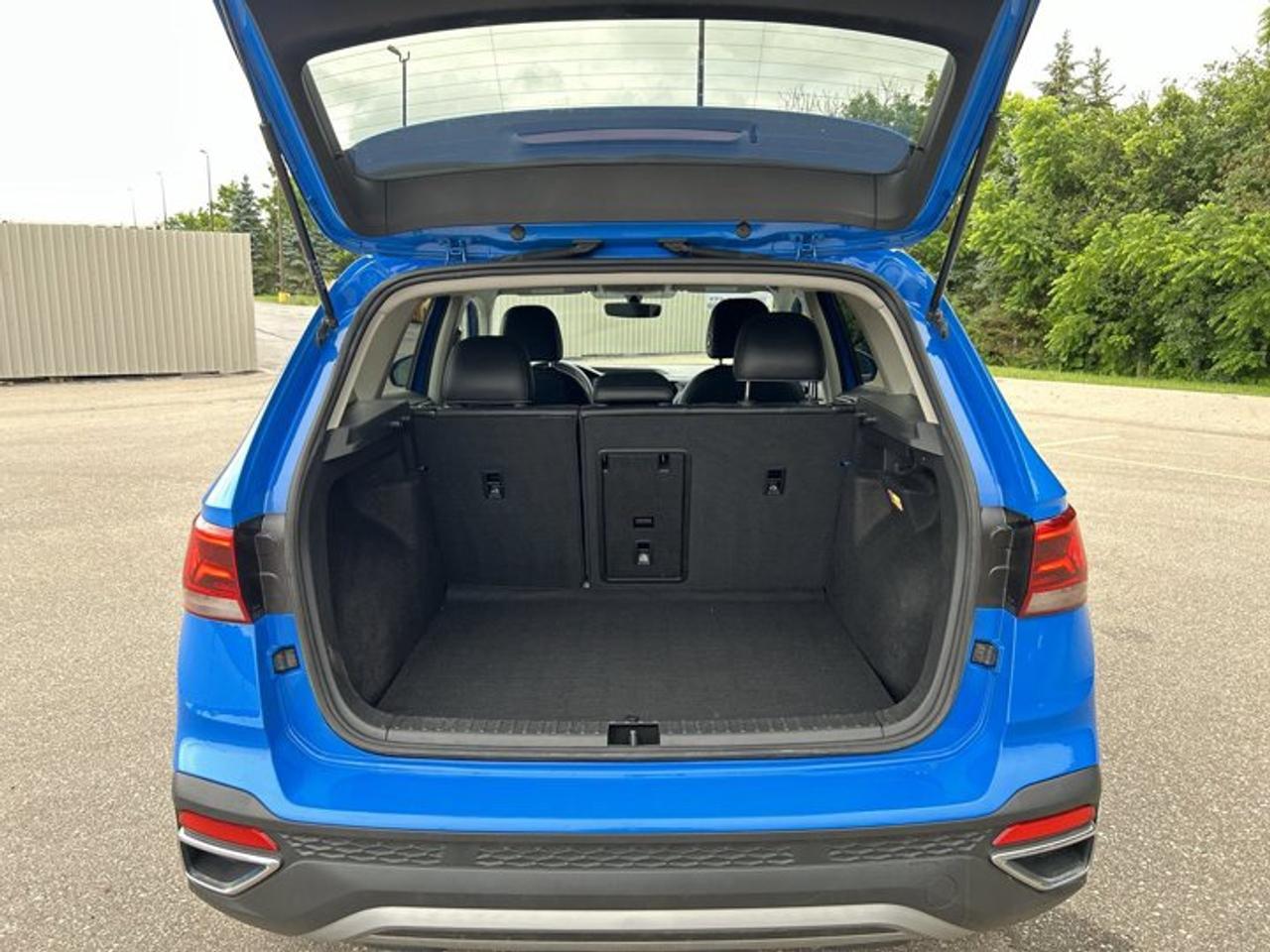 2023 Volkswagen Taos Comfortline 4WD | No Accidents | Leather Seats | Heated Steering Photo