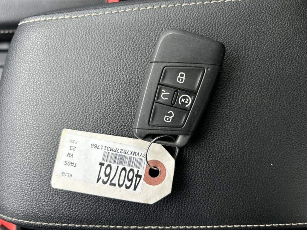2023 Volkswagen Taos Comfortline 4WD | No Accidents | Leather Seats | Heated Steering Photo