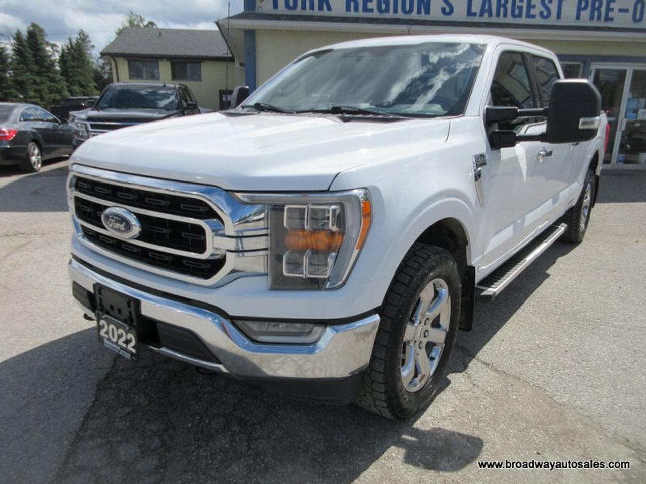 2022 Ford F-150 GREAT VALUE XLT-MODEL 6 PASSENGER 3.5L - ECO-BOOST.. 4X4.. CREW-CAB.. SHORTY.. NAVIGATION.. HEATED SEATS.. BACK-UP CAMERA.. BLUETOOTH SYSTEM.. Photo