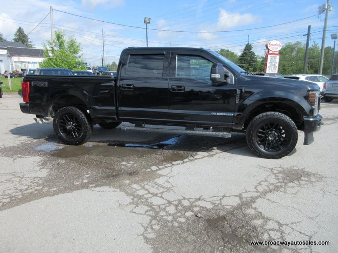 2022 Ford F-250 3/4 TON LIMITED-EDITION 5 PASSENGER 6.7L - POWER-STROKE.. 4X4.. CREW-CAB.. 6.6-FOOT-BOX.. NAVIGATION.. SUNROOF.. LEATHER.. HEATED SEATS & WHEEL.. Photo