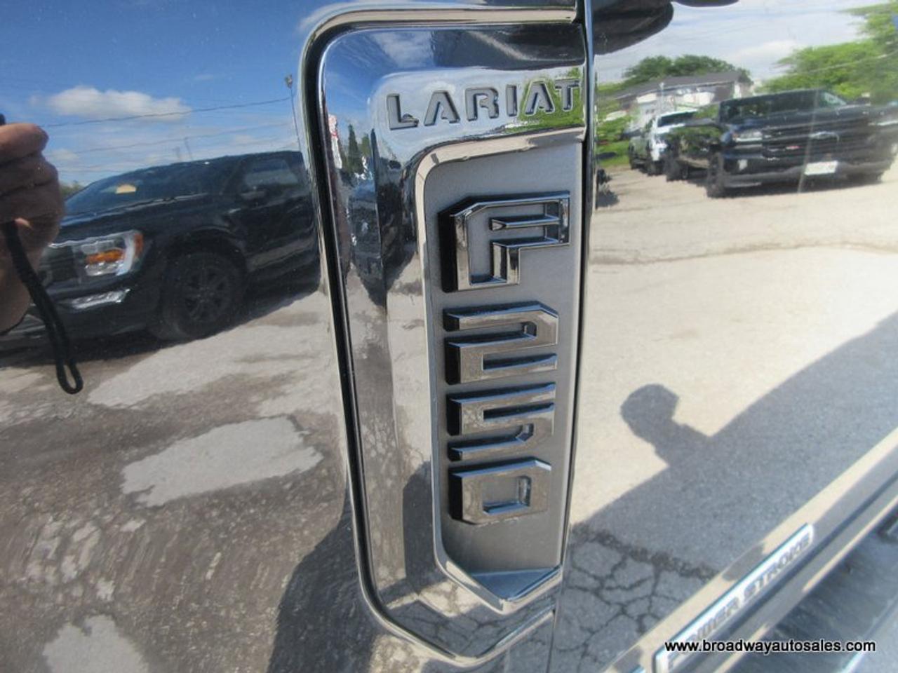 2022 Ford F-250 3/4 TON LIMITED-EDITION 5 PASSENGER 6.7L - POWER-STROKE.. 4X4.. CREW-CAB.. 6.6-FOOT-BOX.. NAVIGATION.. SUNROOF.. LEATHER.. HEATED SEATS & WHEEL.. Photo