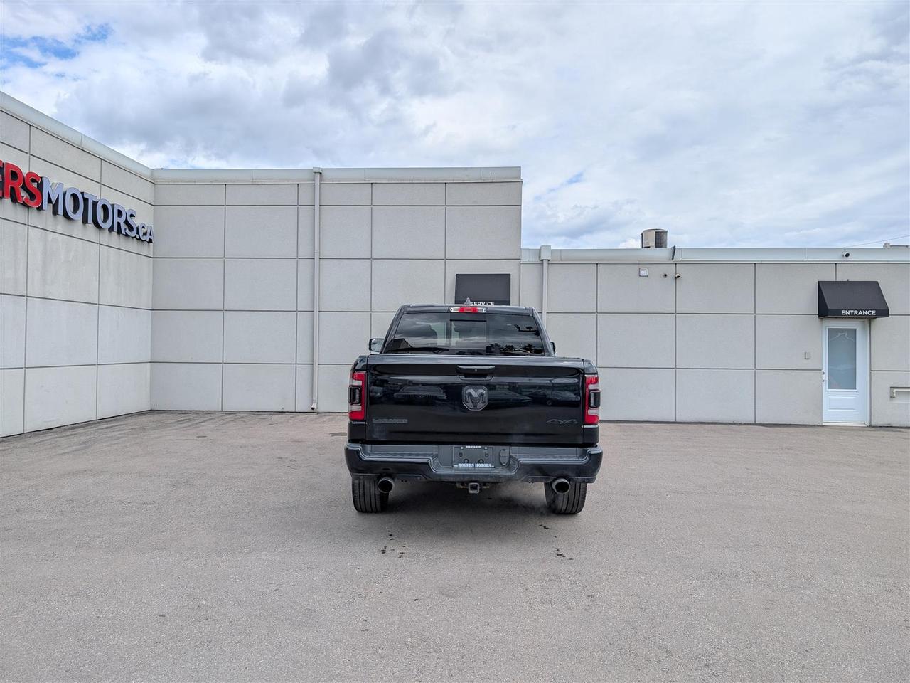 2022 RAM 1500 LARAMIE 4X4 - NAVI - CREW CAB - TECH FEATS Photo3