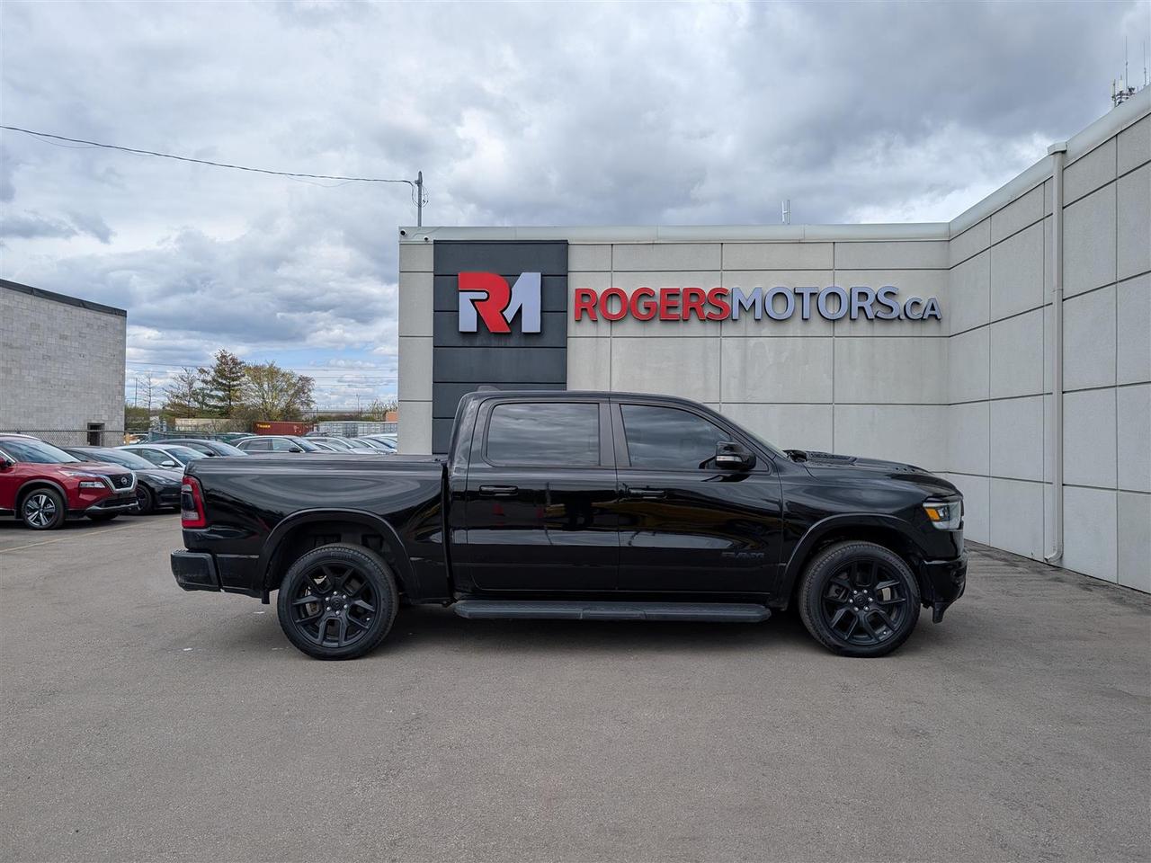 2022 RAM 1500 LARAMIE 4X4 - NAVI - CREW CAB - TECH FEATS Photo