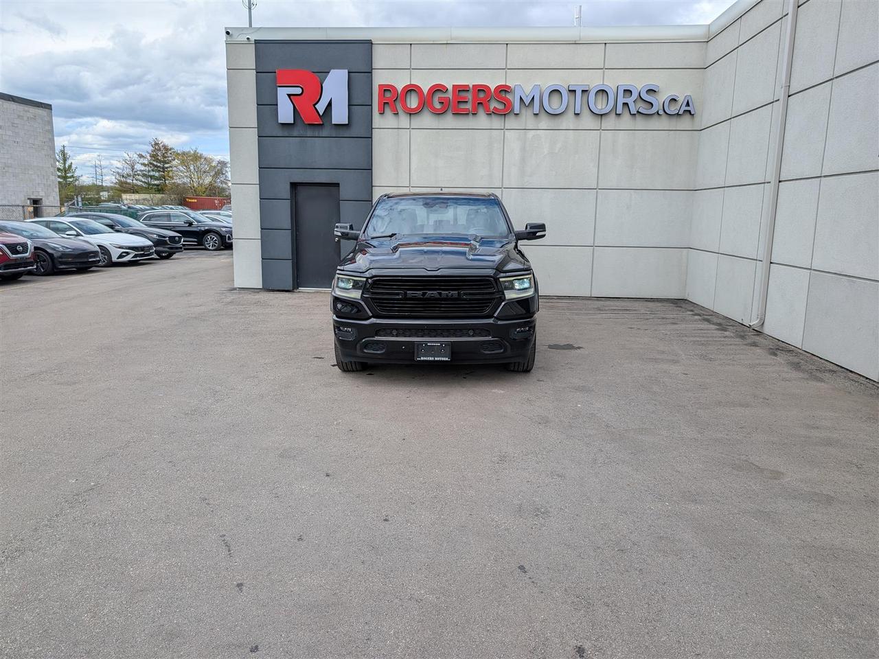 2022 RAM 1500 LARAMIE 4X4 - NAVI - CREW CAB - TECH FEATS Photo