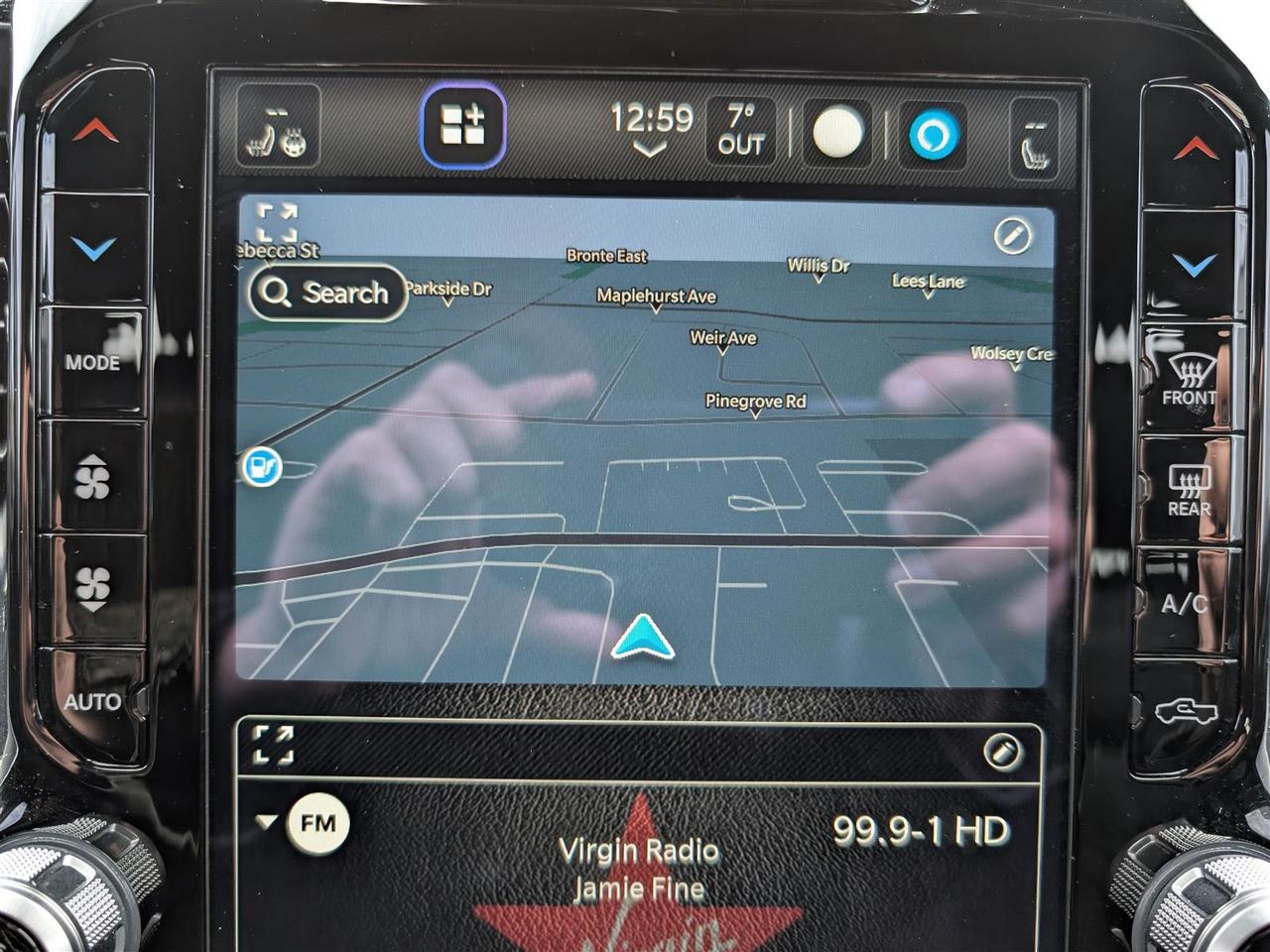 2022 RAM 1500 LARAMIE 4X4 - NAVI - CREW CAB - TECH FEATS Photo