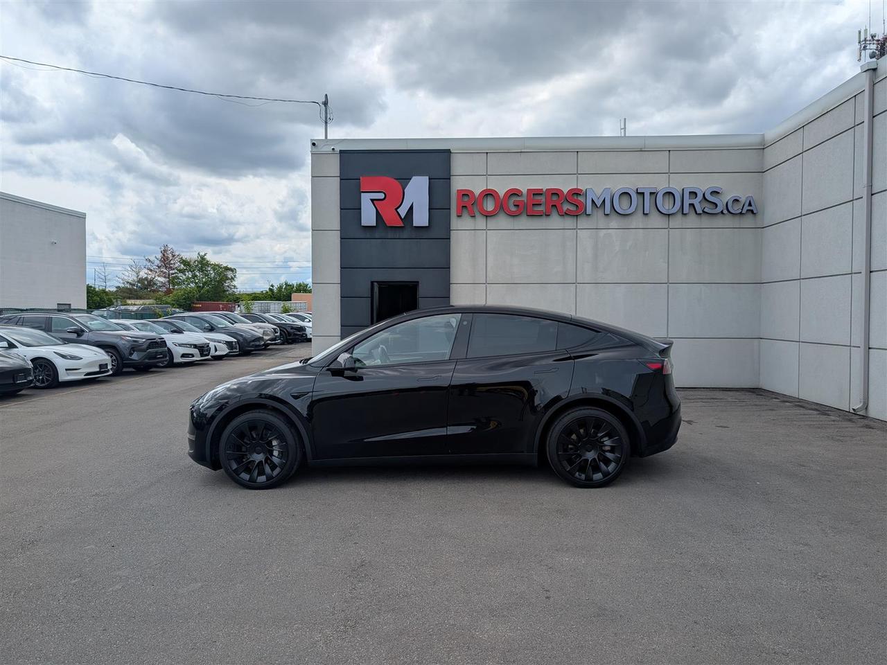 2023 Tesla Model Y LONG RANGE AWD - DUAL MOTOR Photo