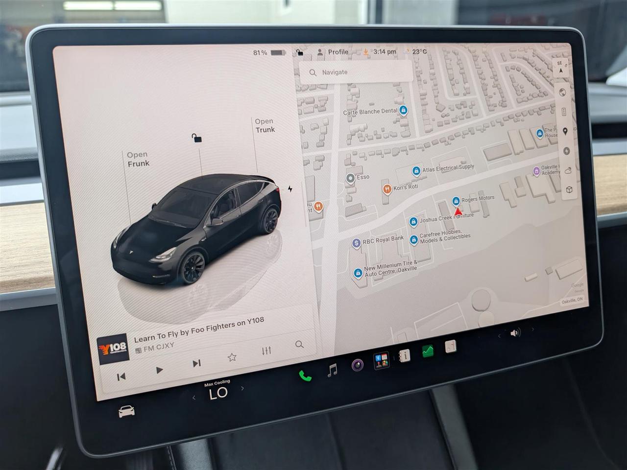 2023 Tesla Model Y LONG RANGE AWD - DUAL MOTOR Photo