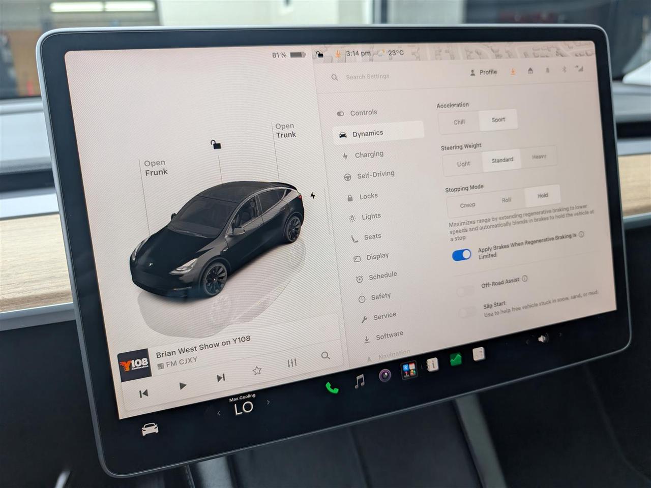 2023 Tesla Model Y LONG RANGE AWD - DUAL MOTOR Photo