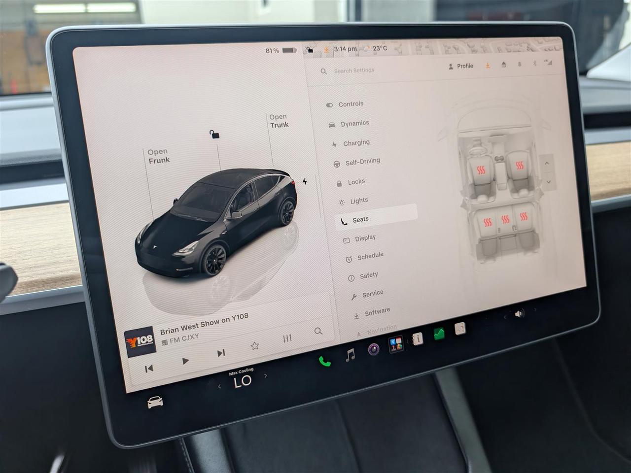 2023 Tesla Model Y LONG RANGE AWD - DUAL MOTOR Photo
