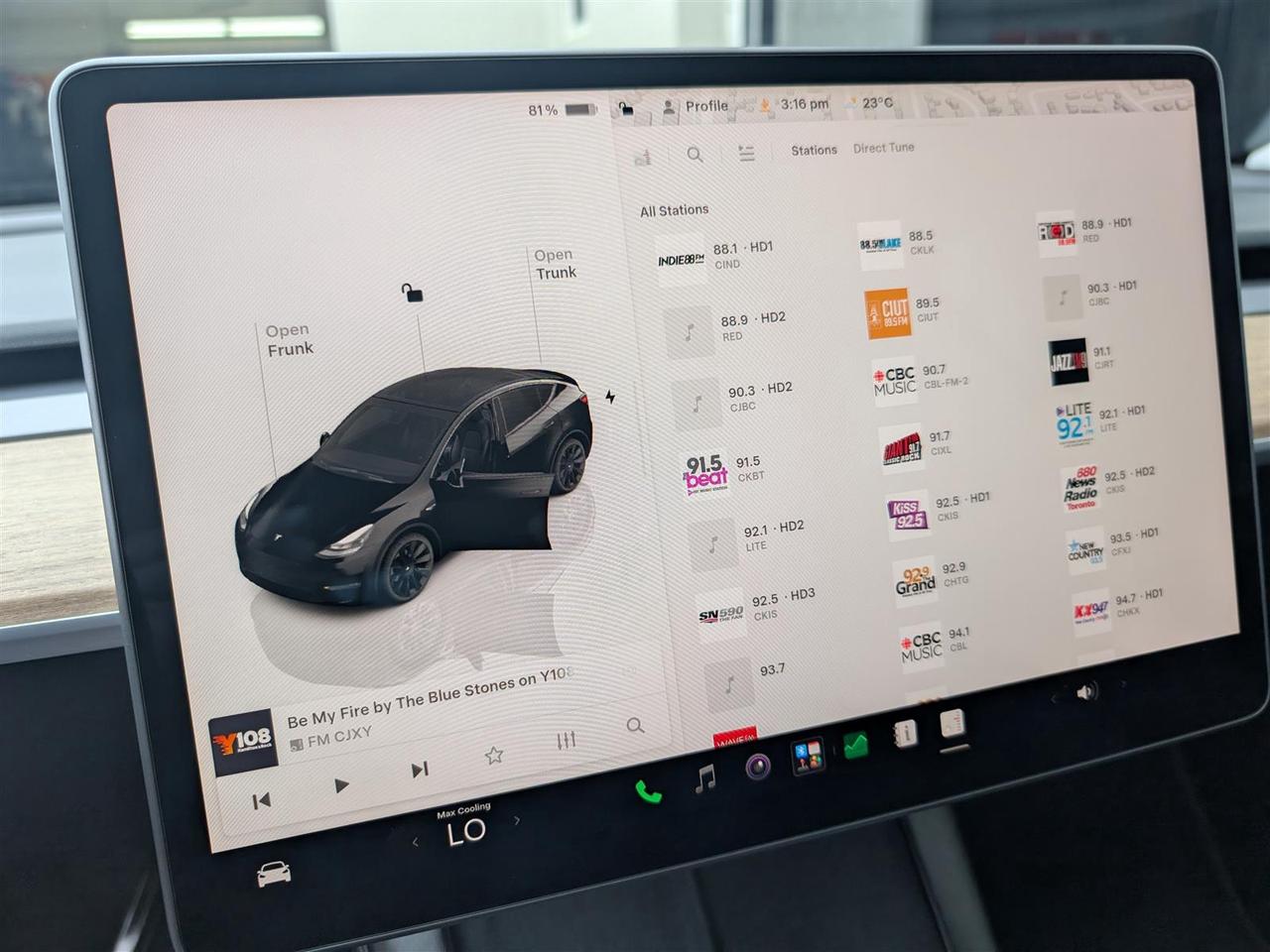 2023 Tesla Model Y LONG RANGE AWD - DUAL MOTOR Photo