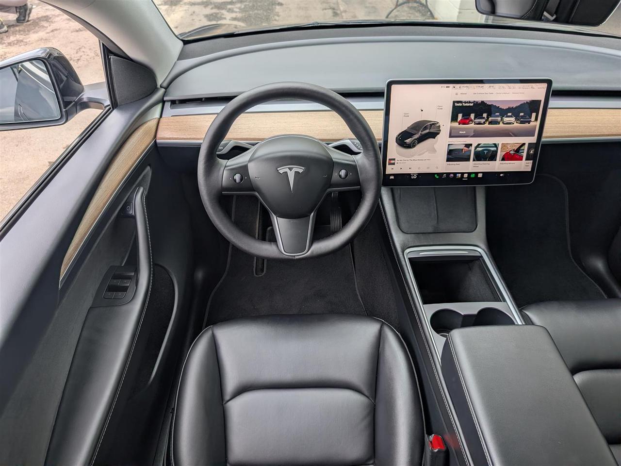 2023 Tesla Model Y LONG RANGE AWD - DUAL MOTOR Photo