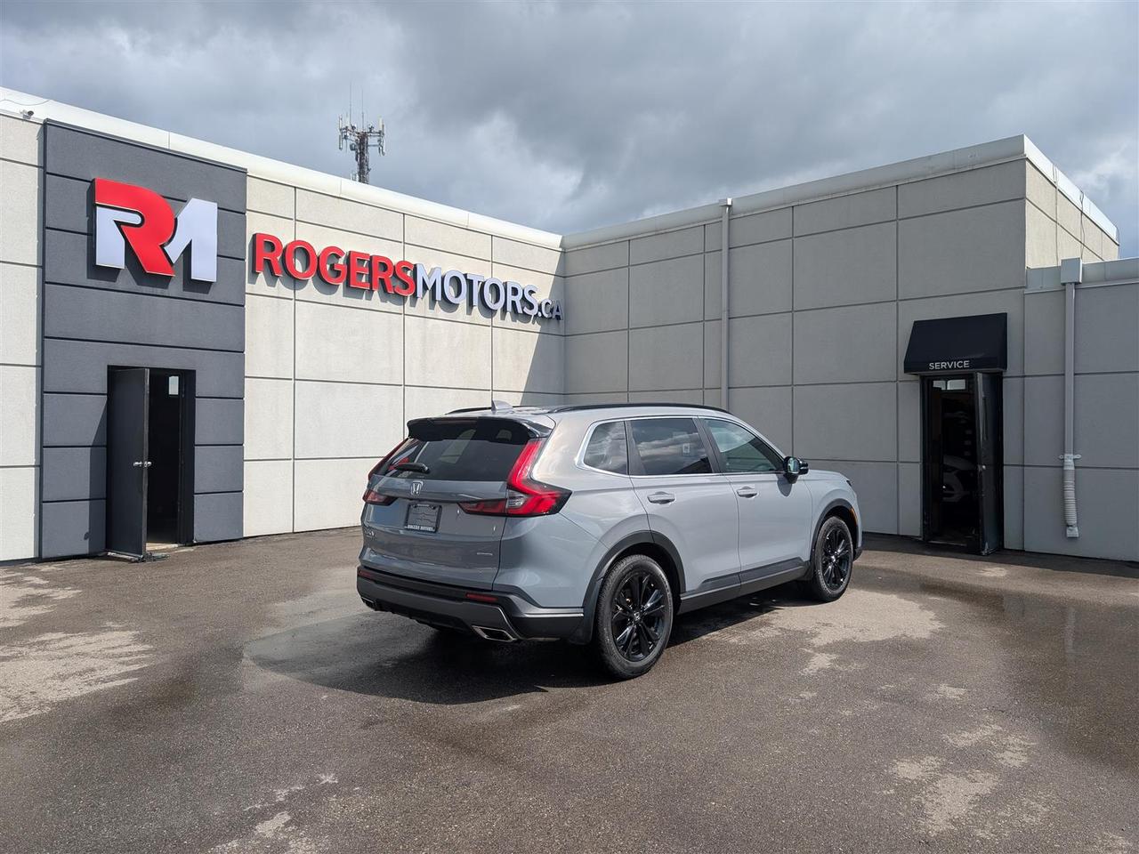 2025 Honda CR-V Hybrid TOURING AWD - NAVI - SUNROOF - LEATHER Photo