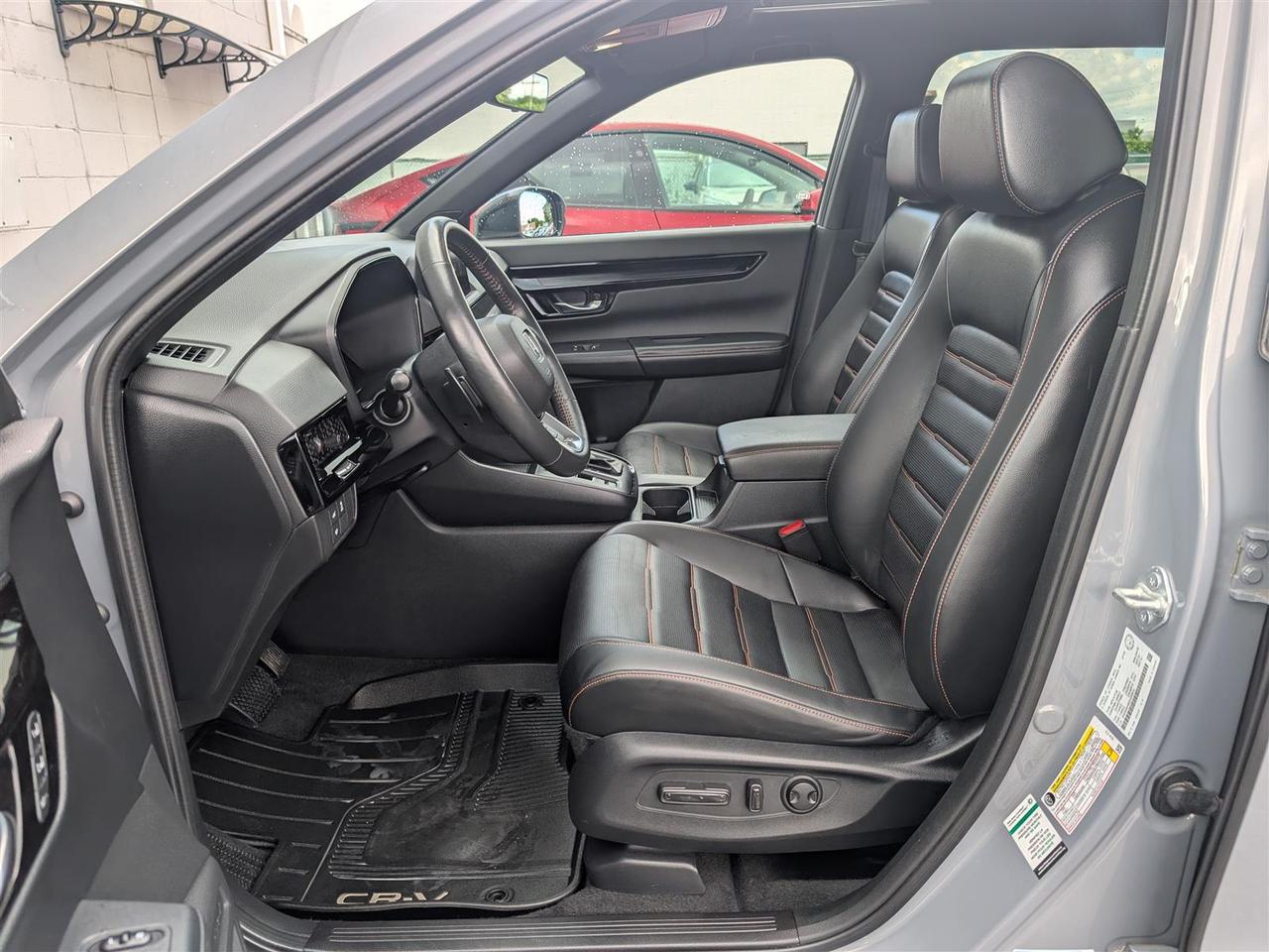 2025 Honda CR-V Hybrid TOURING AWD - NAVI - SUNROOF - LEATHER Photo