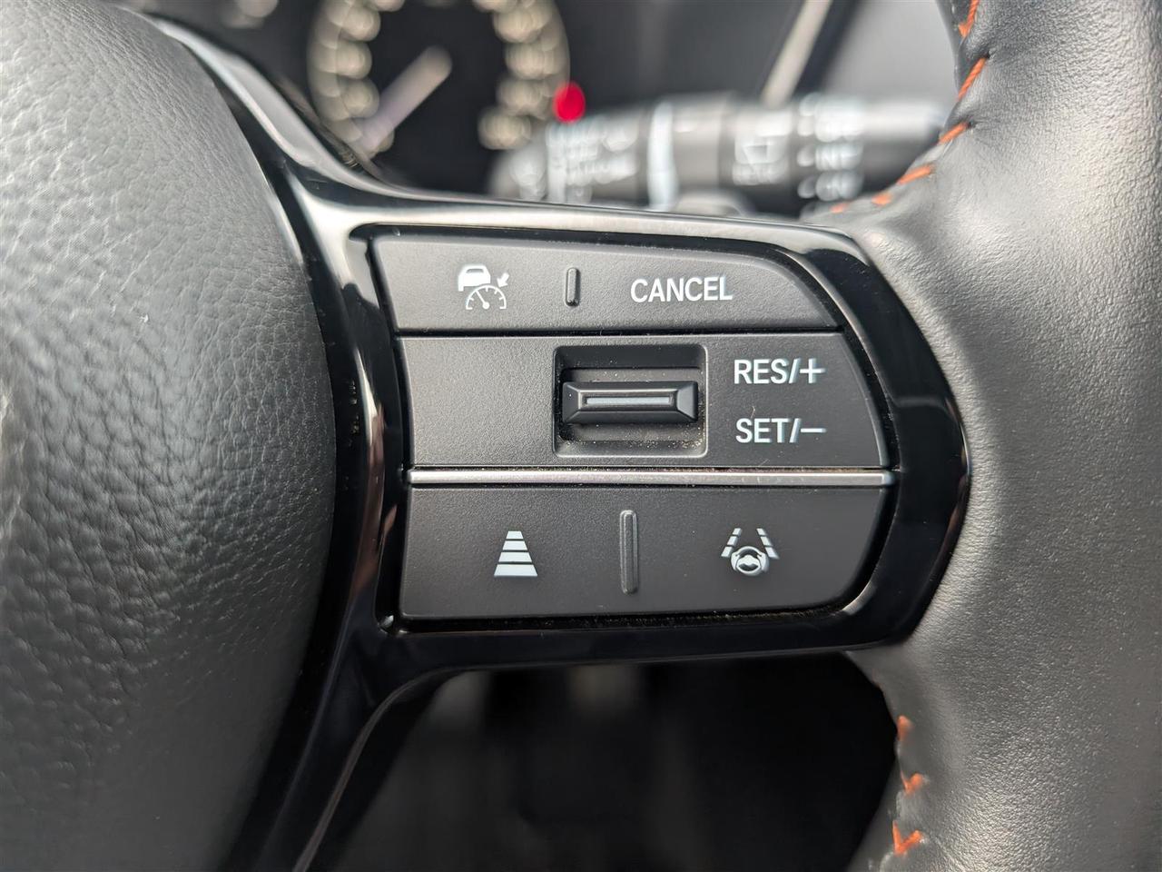 2025 Honda CR-V Hybrid TOURING AWD - NAVI - SUNROOF - LEATHER Photo