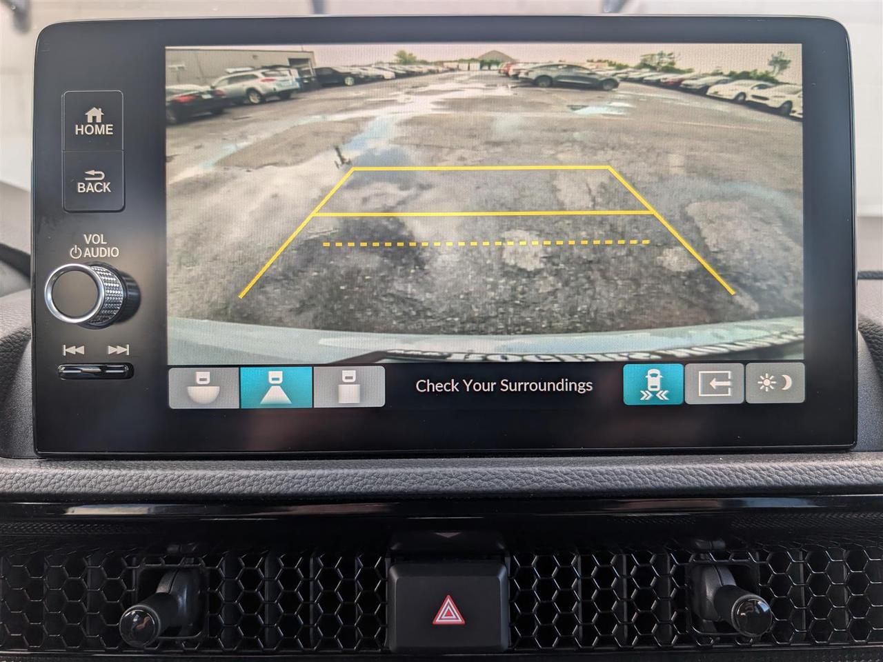 2025 Honda CR-V Hybrid TOURING AWD - NAVI - SUNROOF - LEATHER Photo