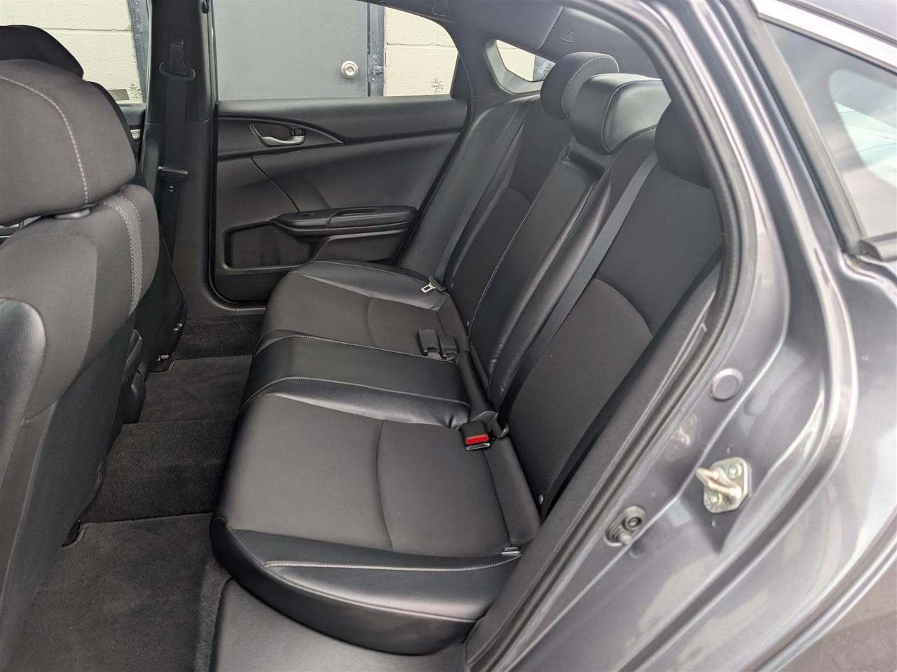 2019 Honda Civic SPORT - SUNROOF - REVERSE CAM - TECH FEATURES Photo
