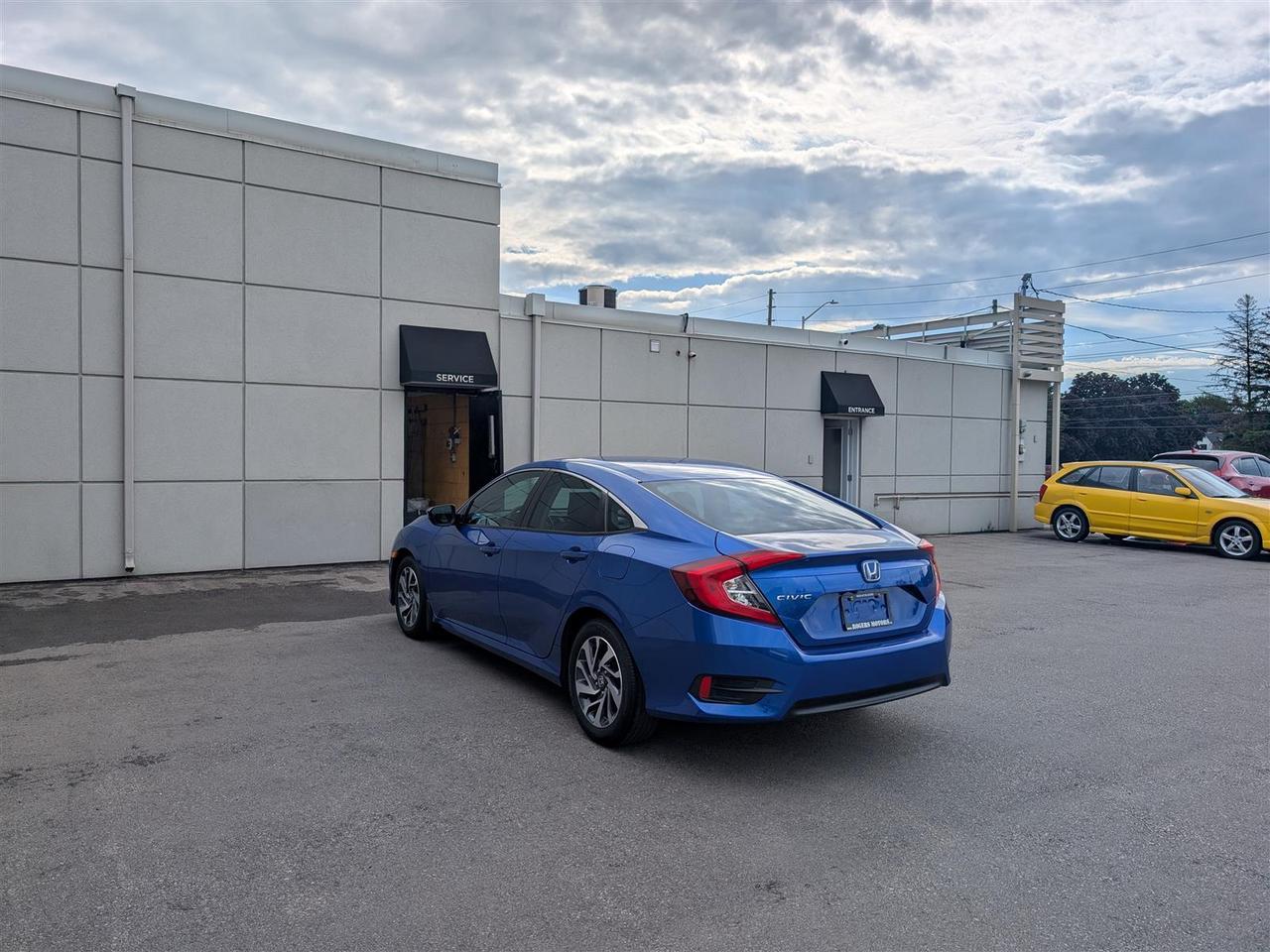 2018 Honda Civic EX - SUNROOF - REVERSE CAM - TECH FEATURES Photo