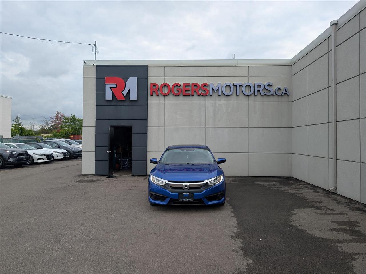 2018 Honda Civic EX - SUNROOF - REVERSE CAM - TECH FEATURES Photo