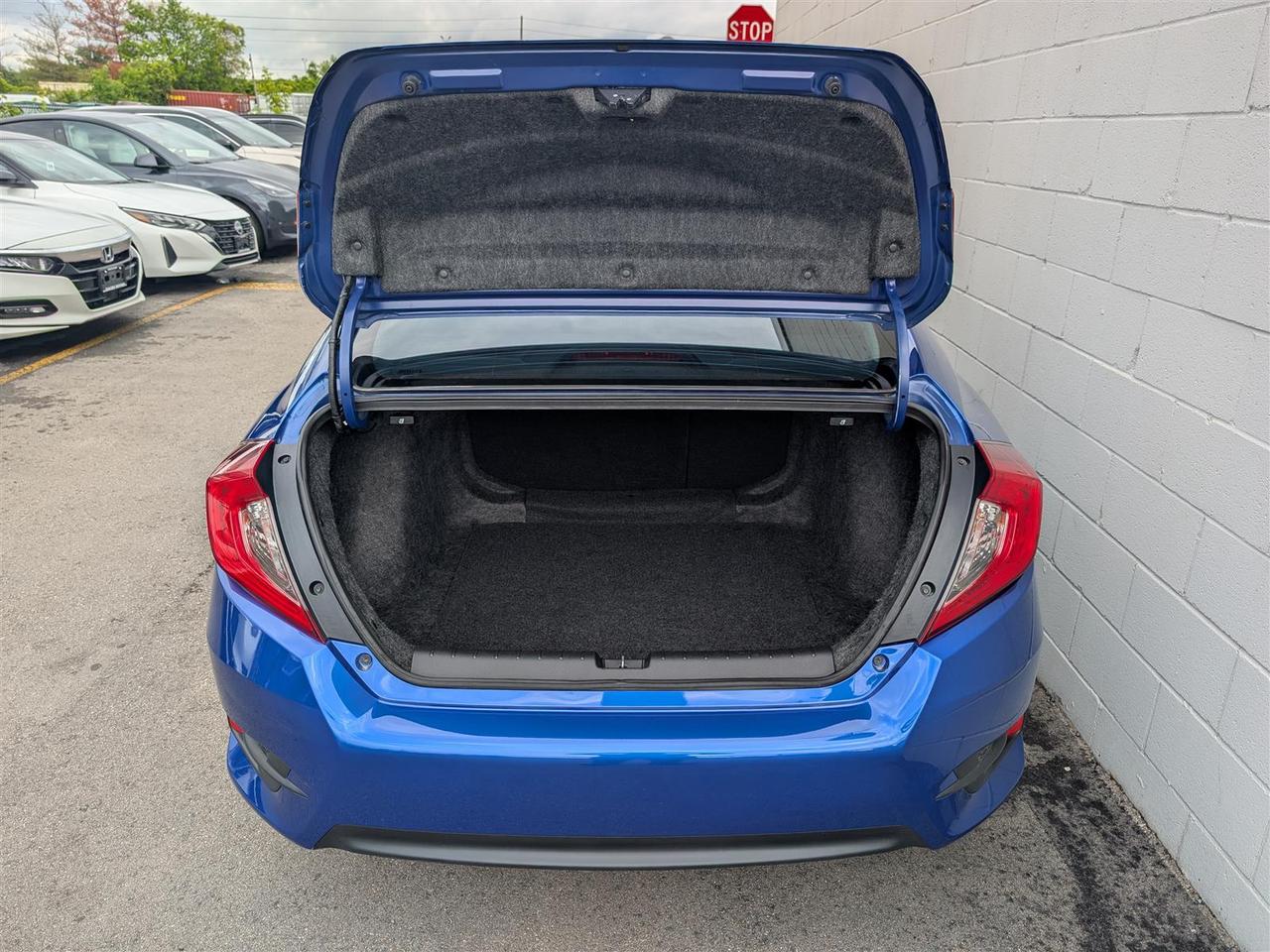 2018 Honda Civic EX - SUNROOF - REVERSE CAM - TECH FEATURES Photo