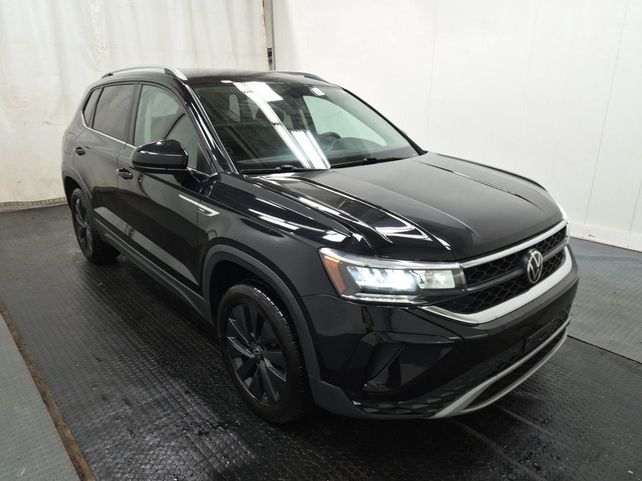 2022 Volkswagen Taos COMFORTLINE | AWD | BLACK ALLOYS | NO ACCIDENTS Photo