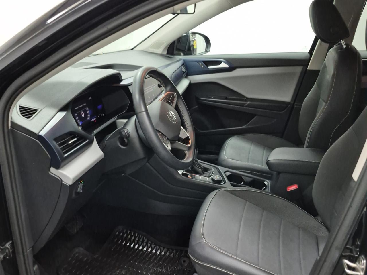 2022 Volkswagen Taos COMFORTLINE | AWD | BLACK ALLOYS | NO ACCIDENTS Photo