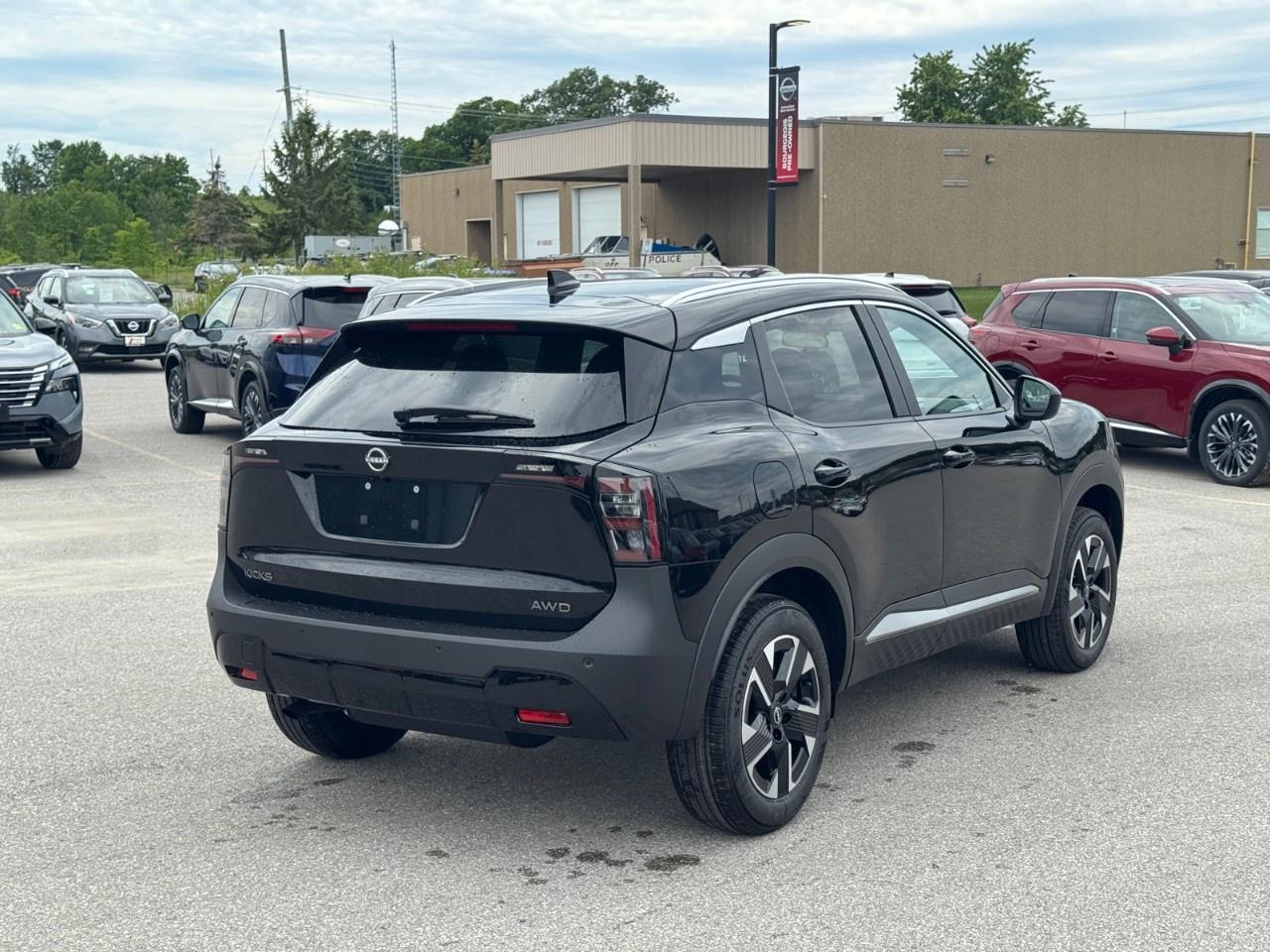 2026 Nissan Kicks SV AWD Photo4