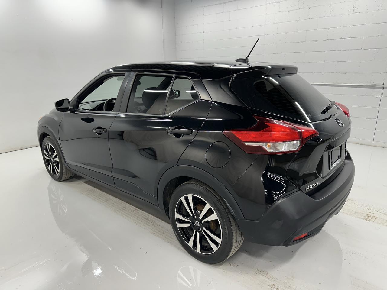 2019 Nissan Kicks SV Photo