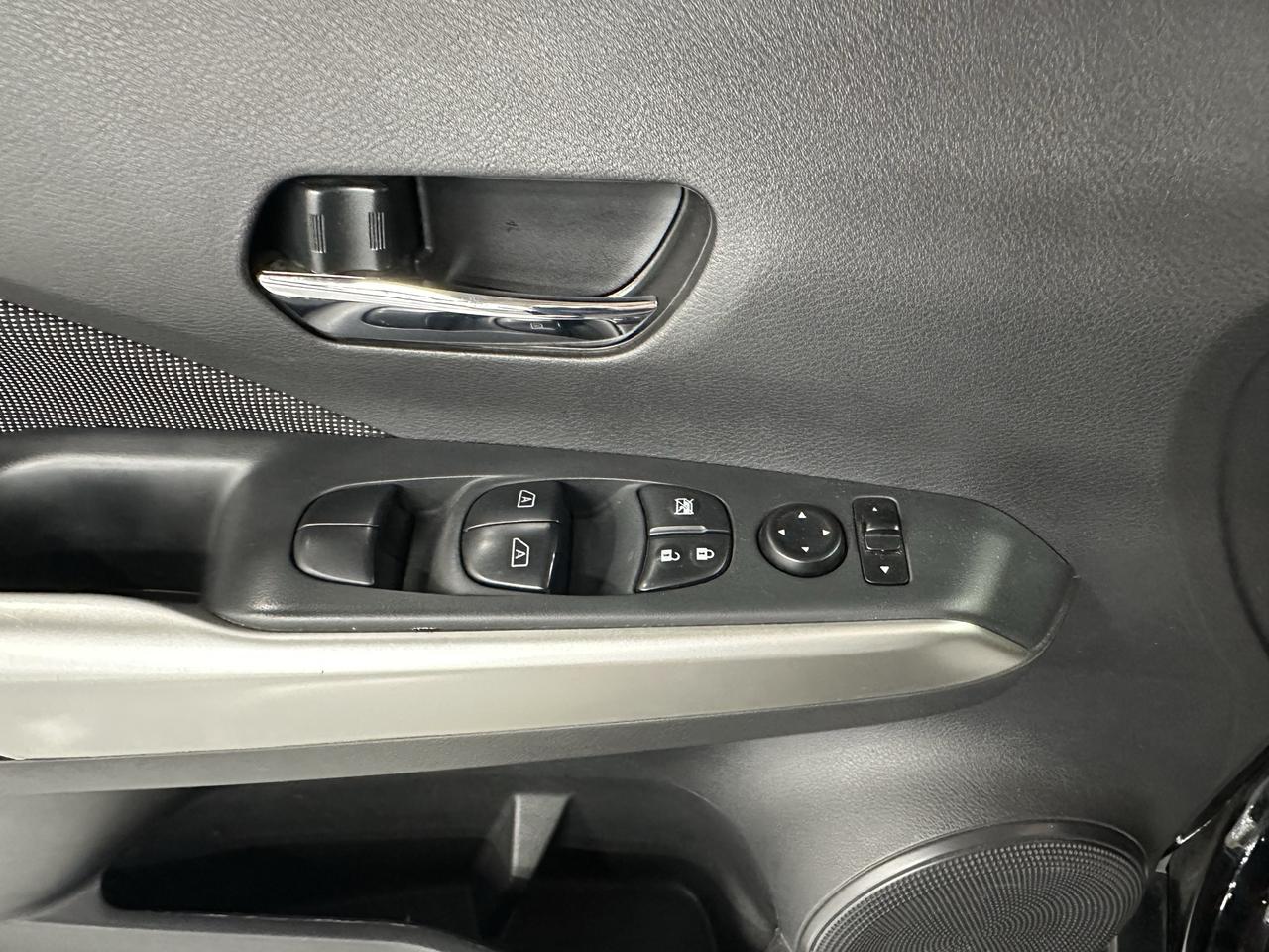 2019 Nissan Kicks SV Photo