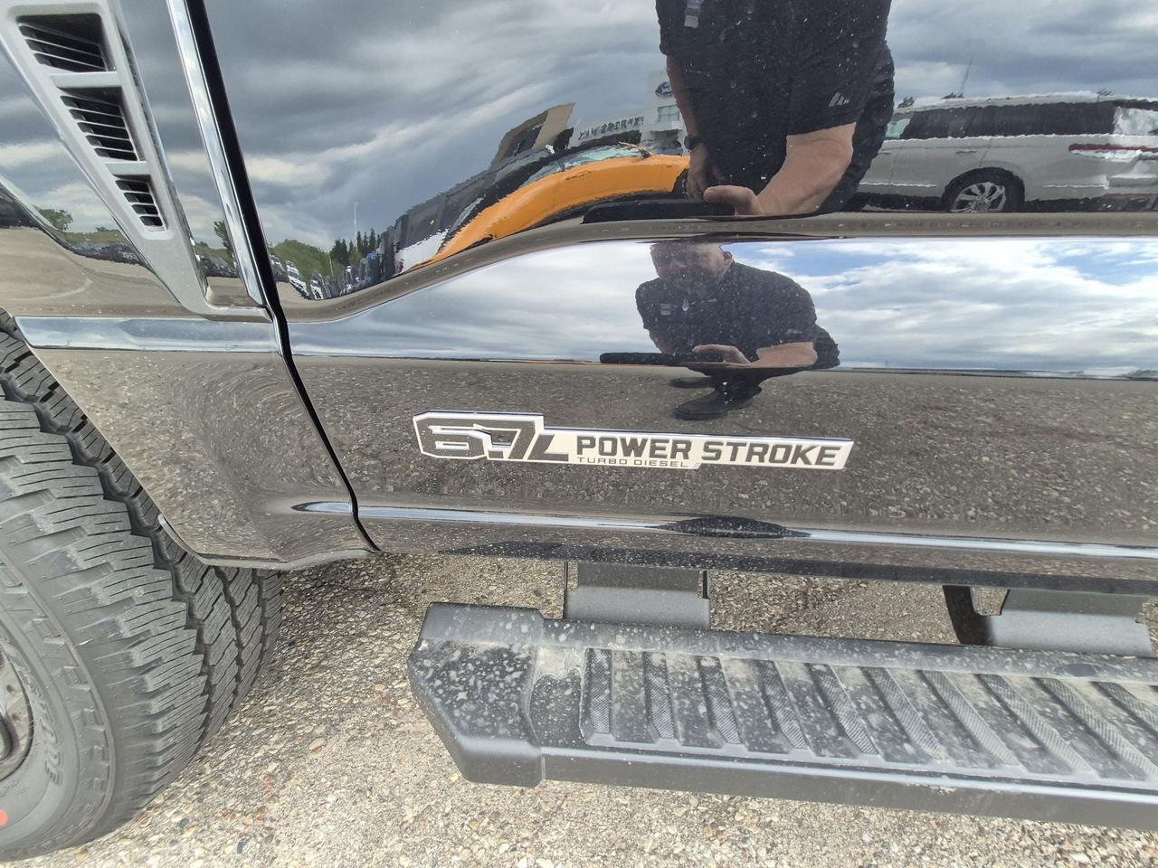 2026 Ford F-350 LARIAT CREW 8' BOX, PREMIUM PKG, MOONROOF Photo